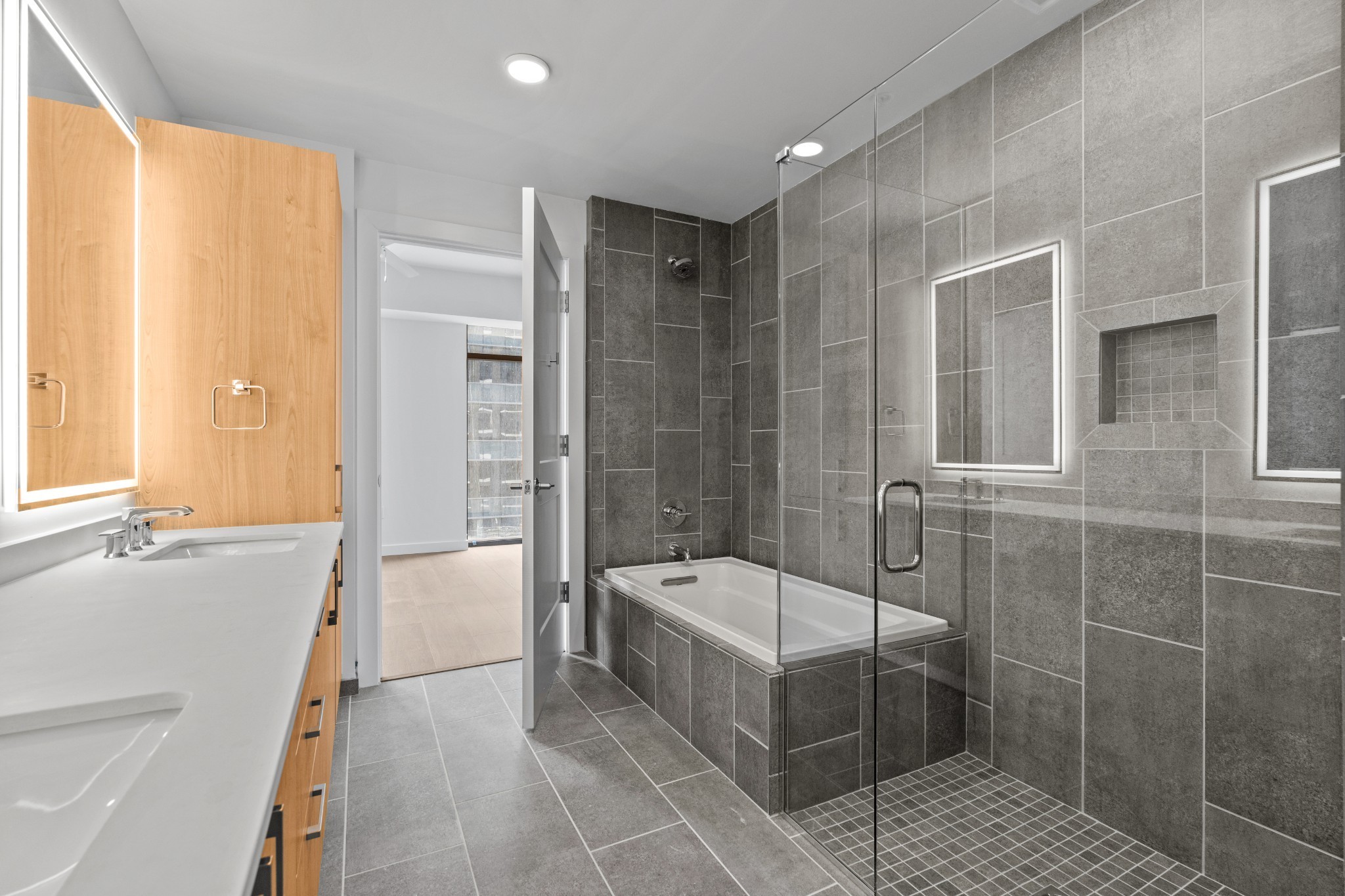 Image 9 of 44 For 9129 193rd Circle