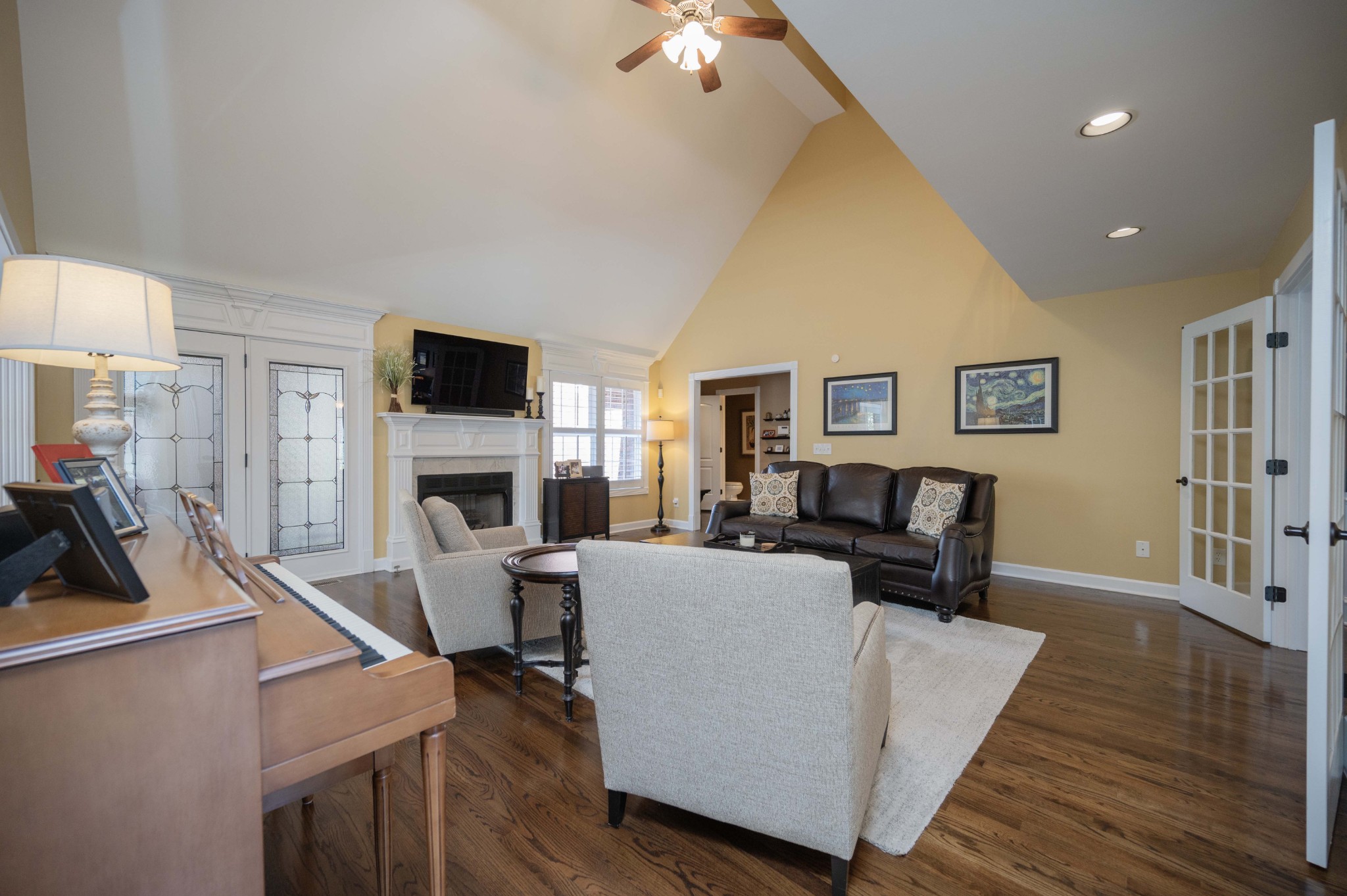 Image 10 of 53 For 340 Glassboro Court 4b