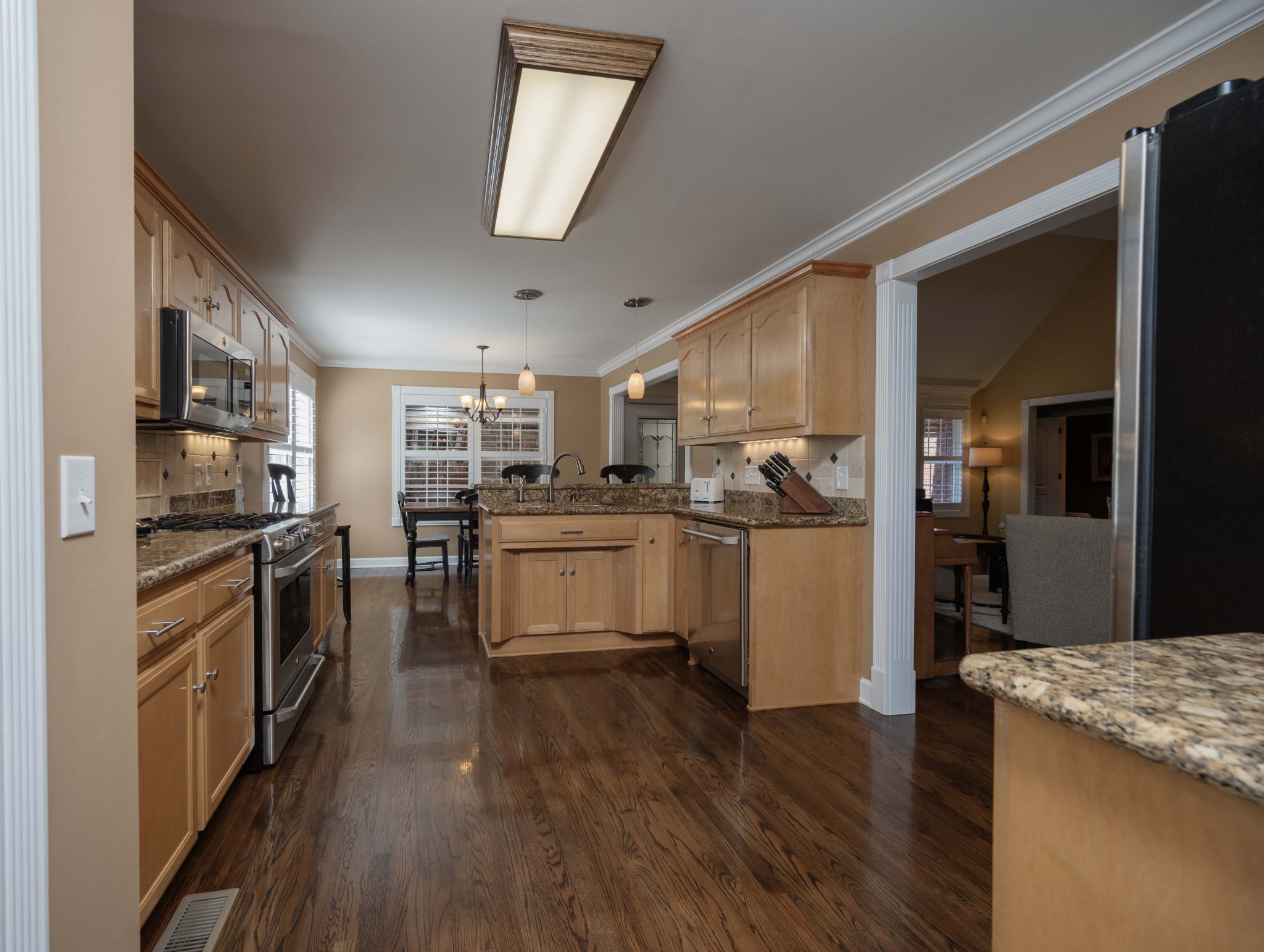 Image 14 of 53 For 340 Glassboro Court 4b