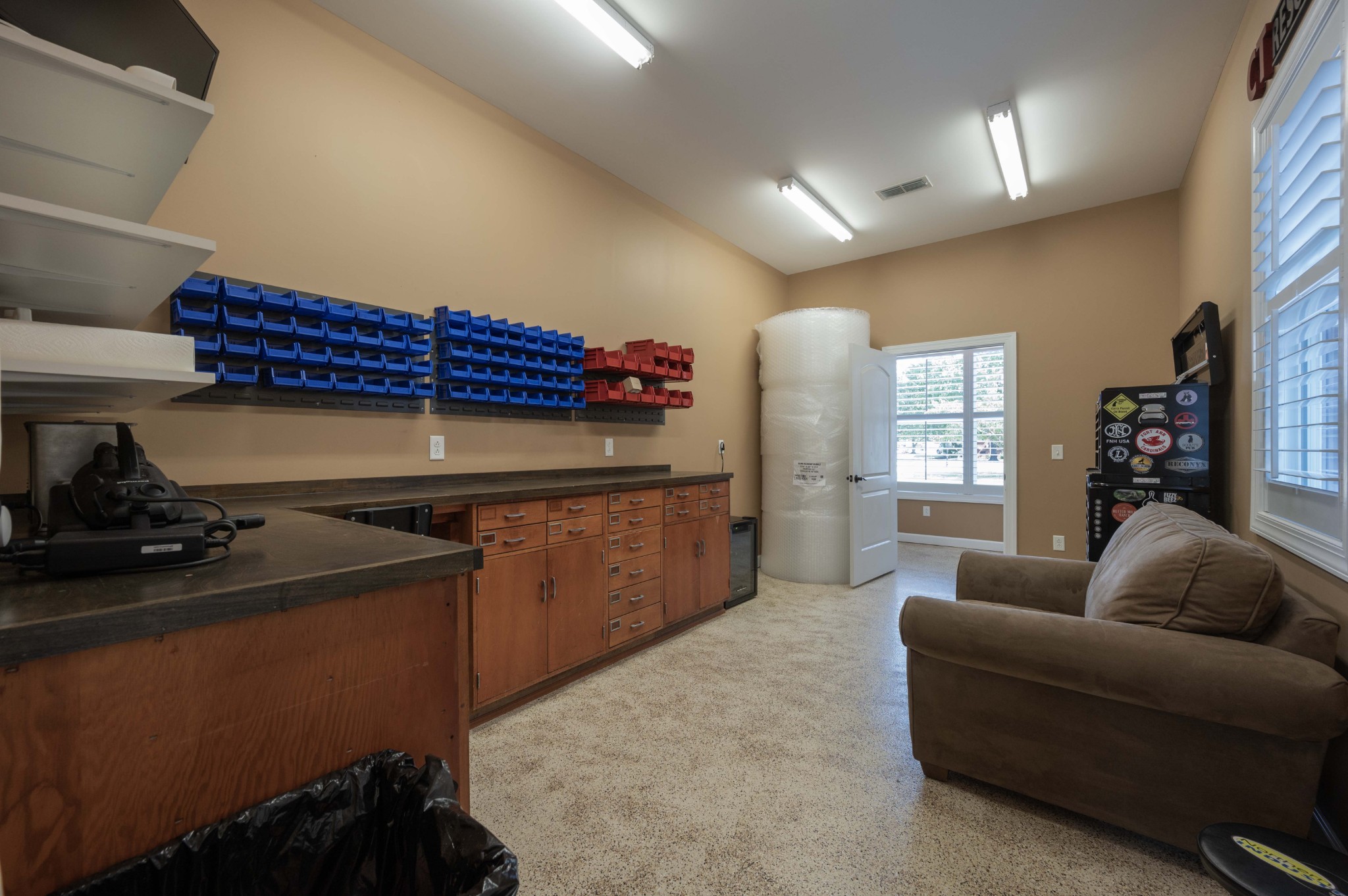 Image 38 of 53 For 340 Glassboro Court 4b