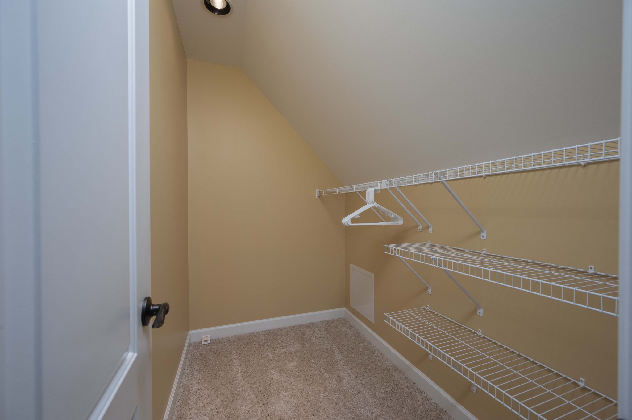 Image 43 of 53 For 340 Glassboro Court 4b