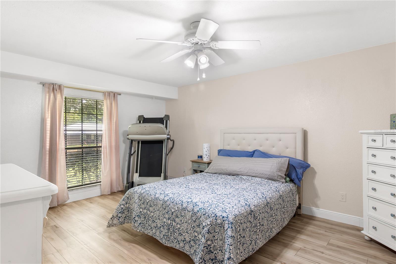 Image 20 of 41 For 4530 78th Avenue