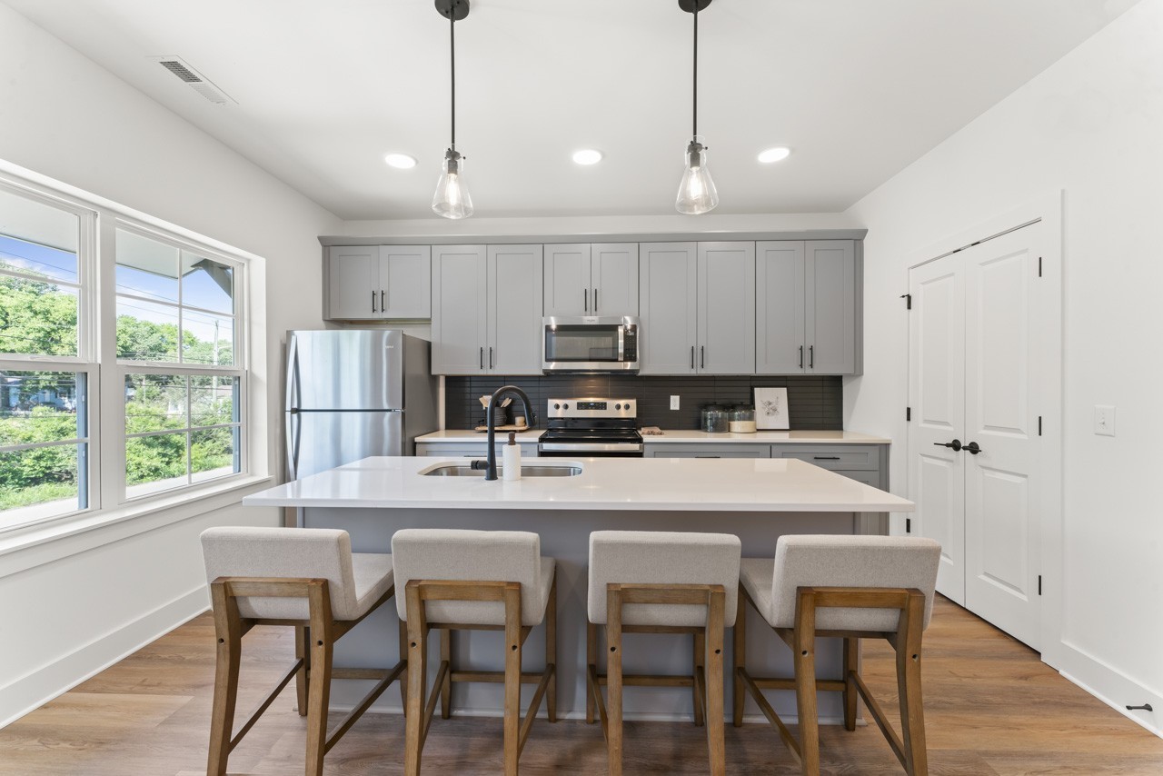 Image 7 of 9 For 407 28th Avenue