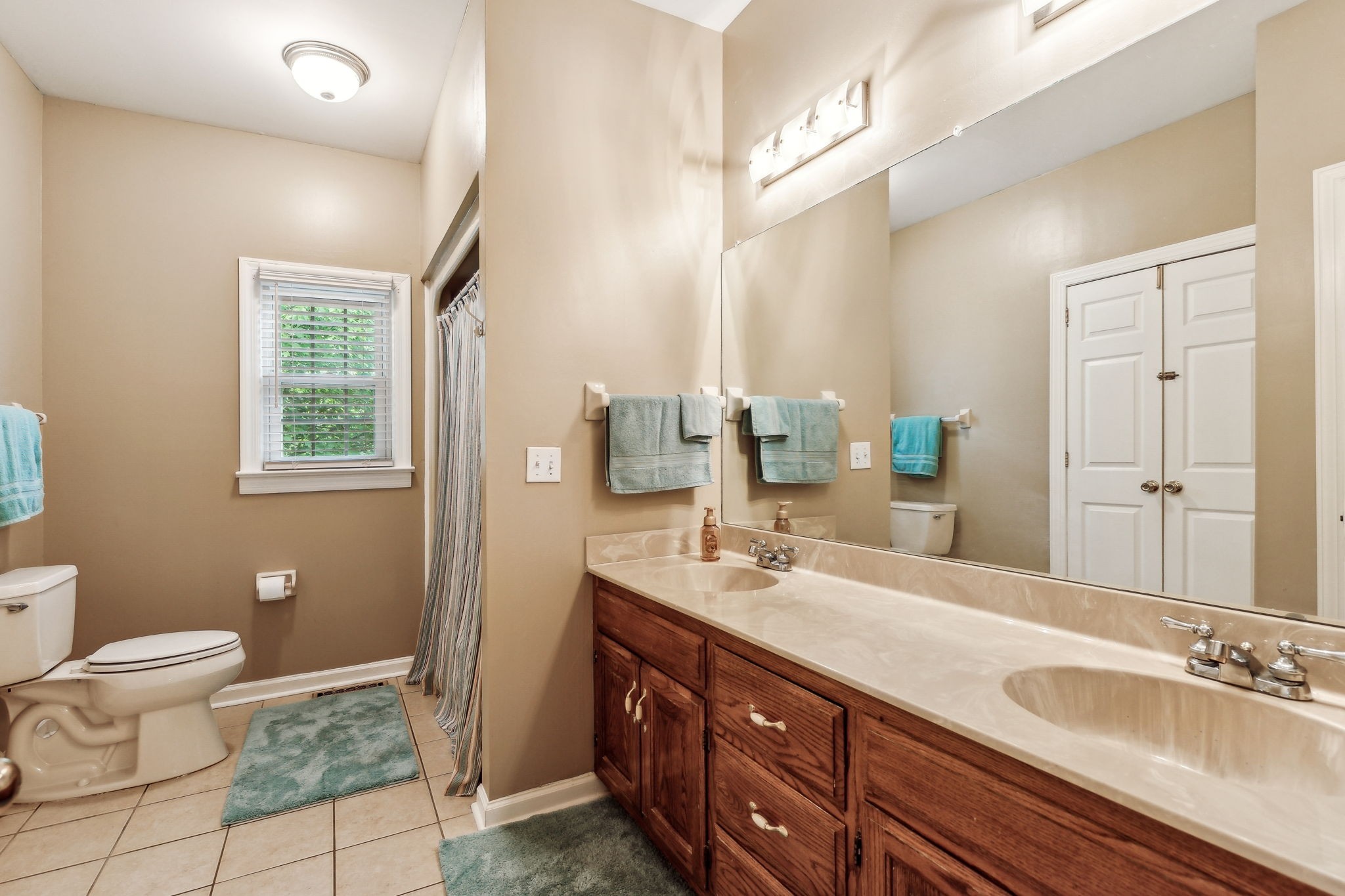 Image 17 of 38 For 4721 11 Street