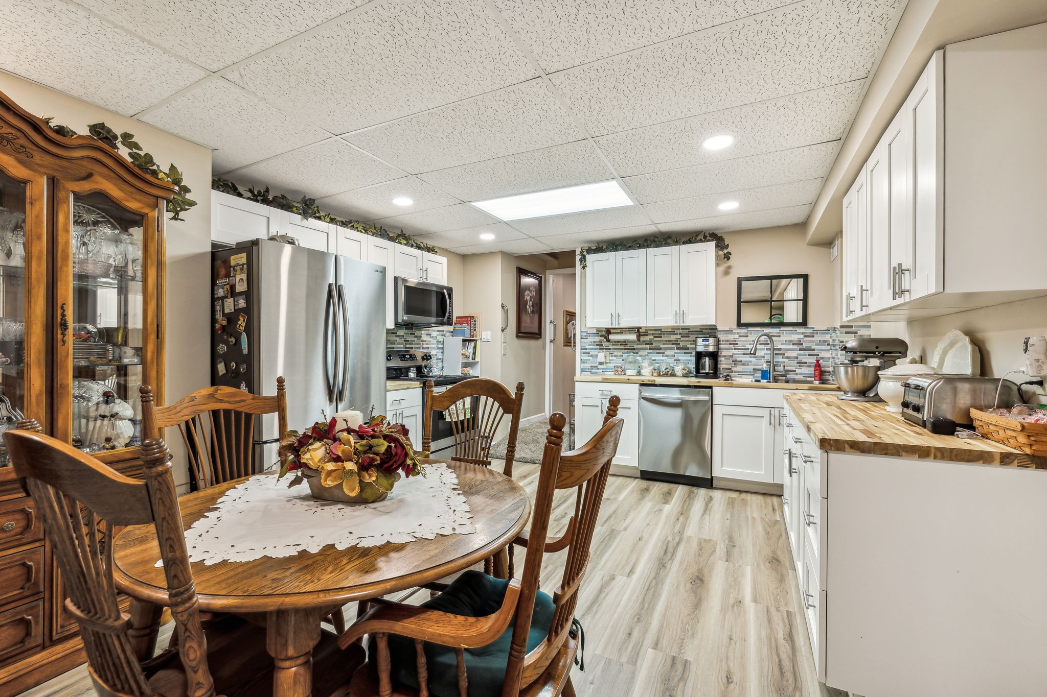 Image 23 of 38 For 4721 11 Street