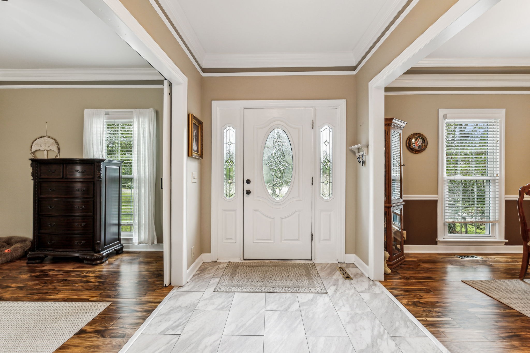 Image 4 of 38 For 4721 11 Street