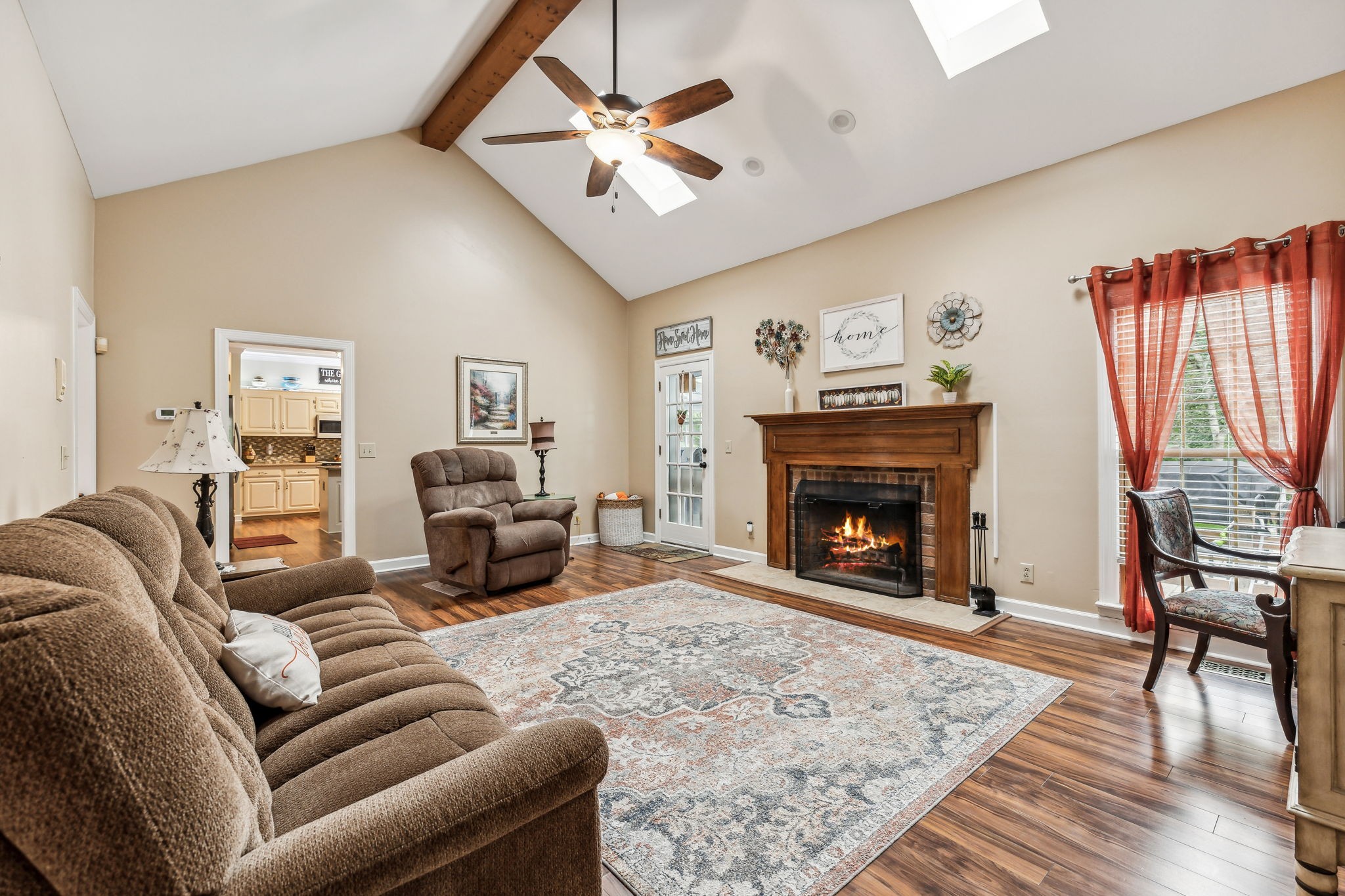 Image 9 of 38 For 4721 11 Street