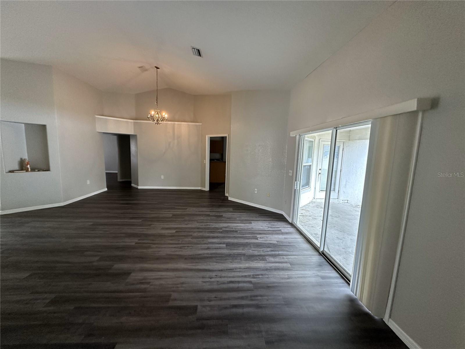 Image 4 of 8 For 13610 86th Avenue