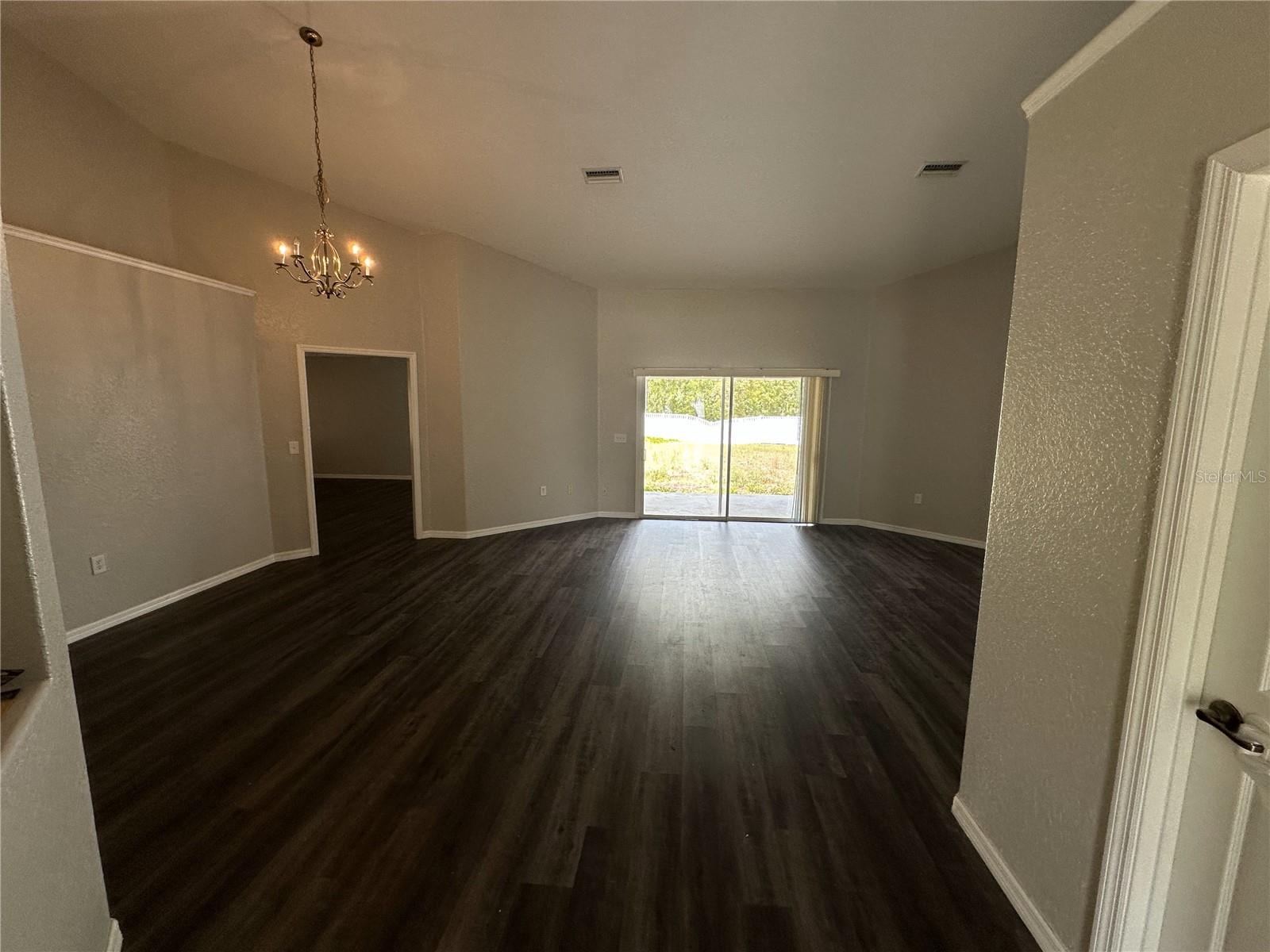Image 6 of 8 For 13610 86th Avenue