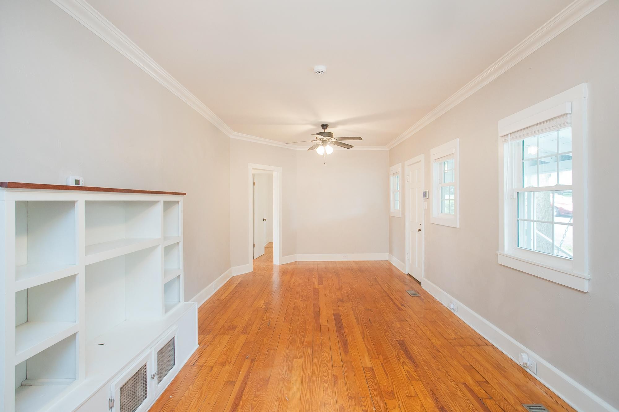 Listing photo id 8 for 1219 63rd Street Road