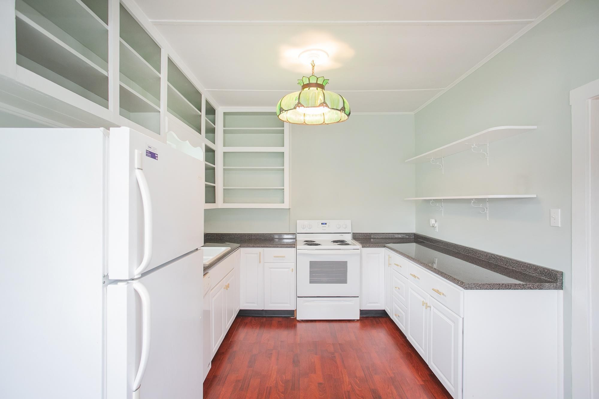 Listing photo id 10 for 1219 63rd Street Road