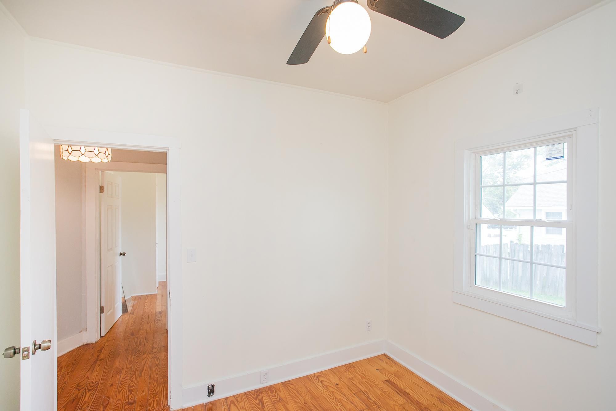 Listing photo id 24 for 1219 63rd Street Road
