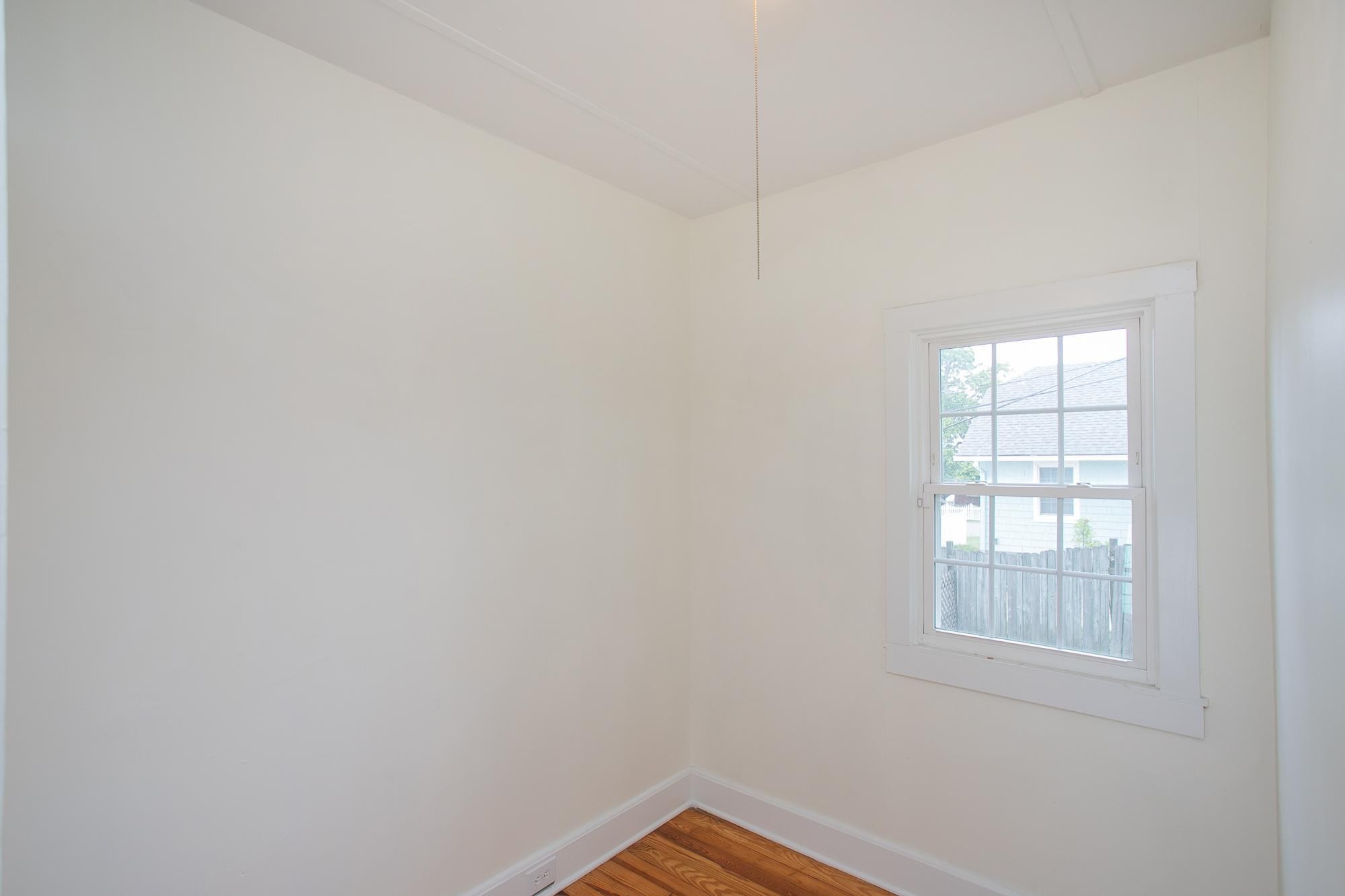 Listing photo id 25 for 1219 63rd Street Road