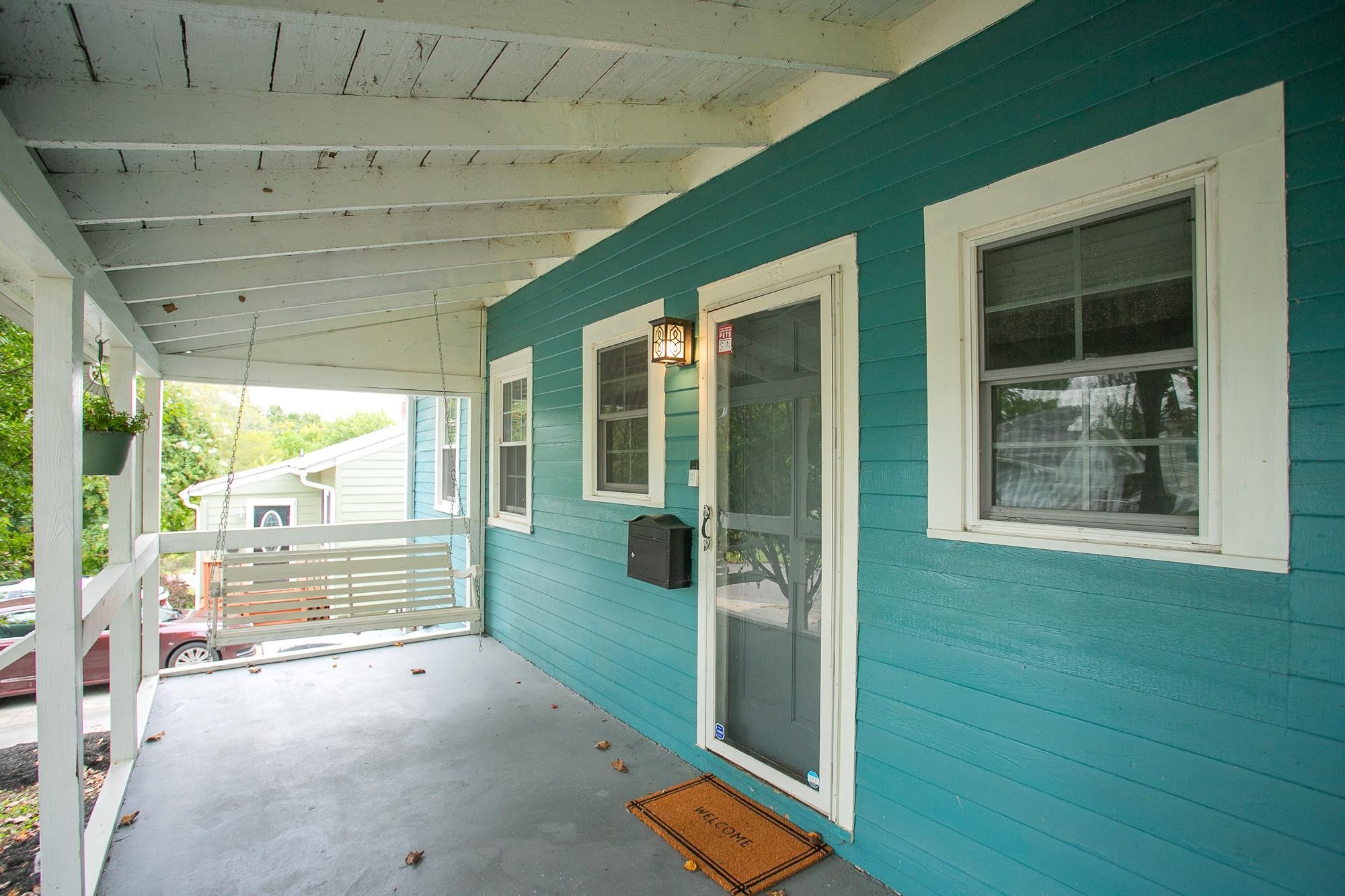 Listing photo id 1 for 1219 63rd Street Road