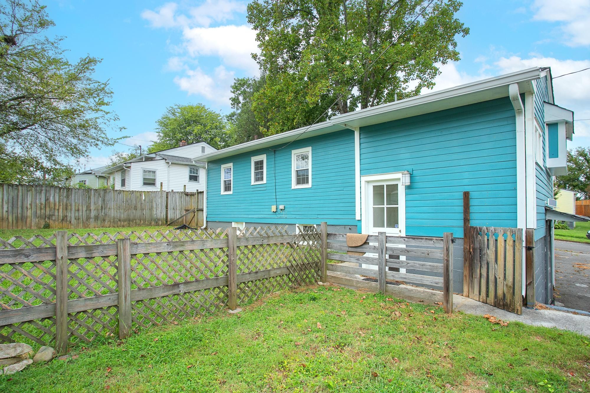 Listing photo id 34 for 1219 63rd Street Road