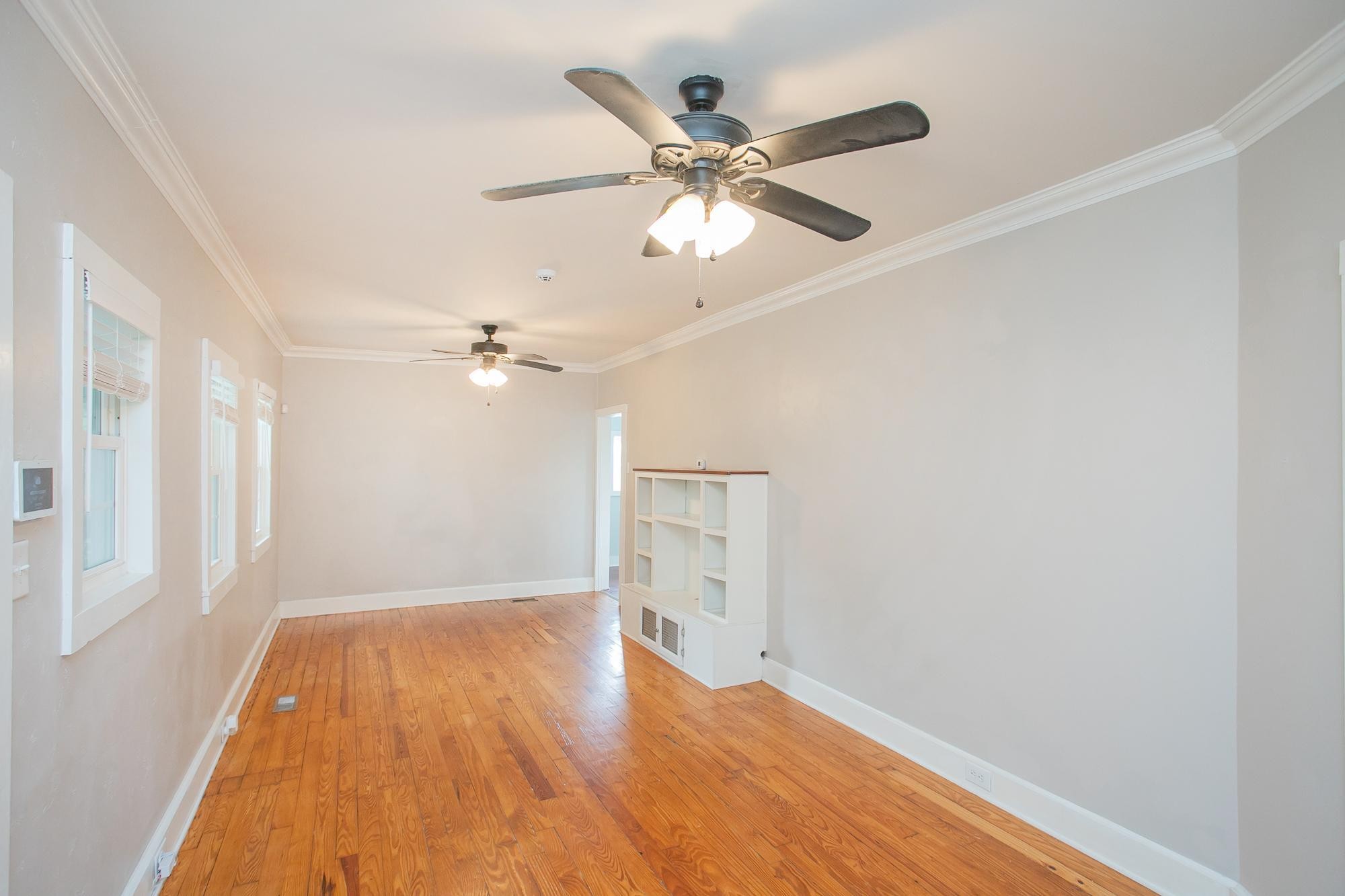 Listing photo id 2 for 1219 63rd Street Road
