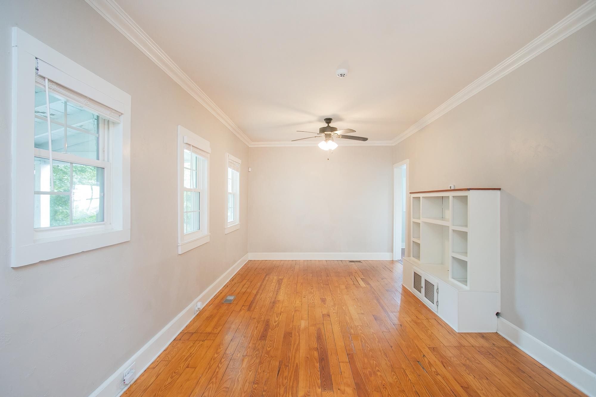 Listing photo id 7 for 1219 63rd Street Road