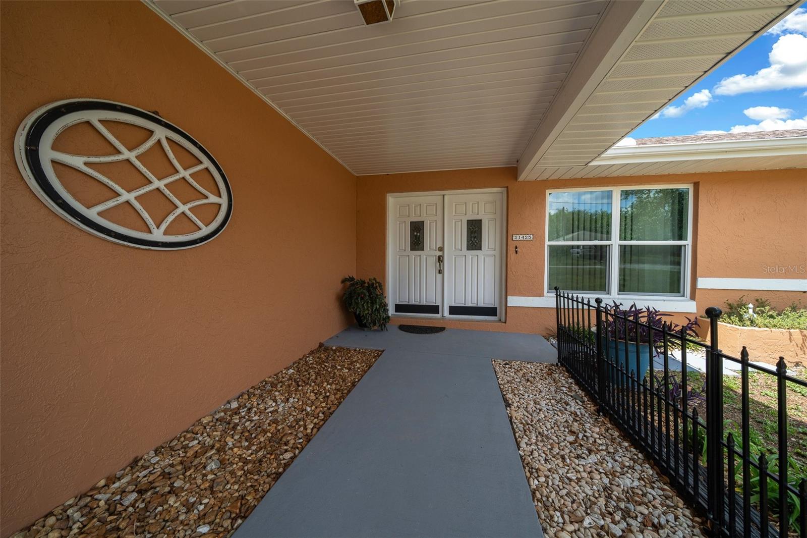 Image 2 of 65 For 21425 Plantation Street