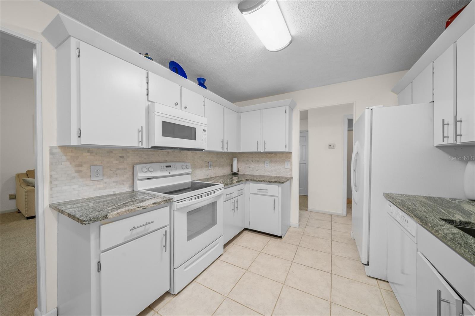 Image 3 of 65 For 21425 Plantation Street