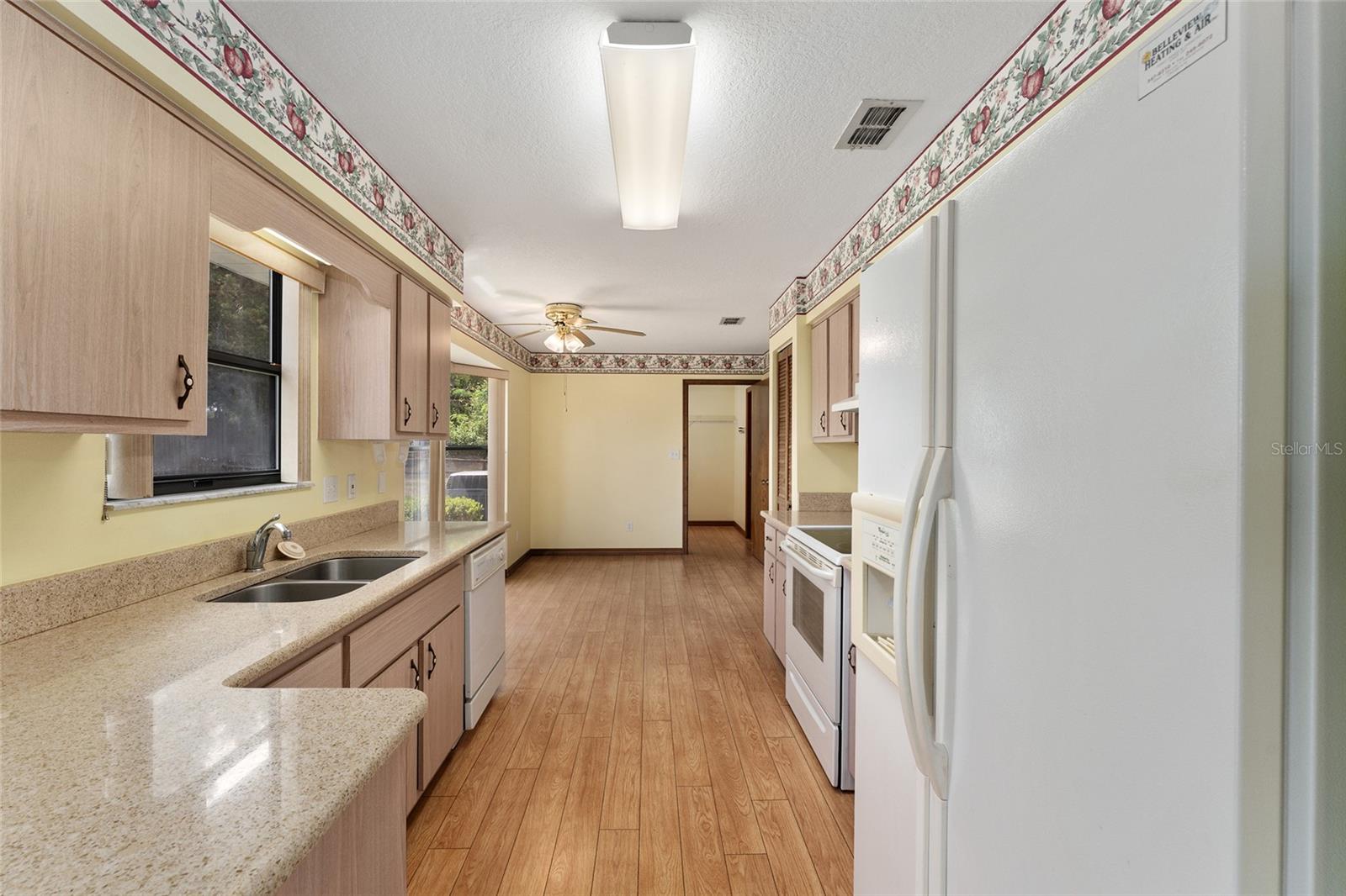 Image 20 of 50 For 14555 98th Avenue