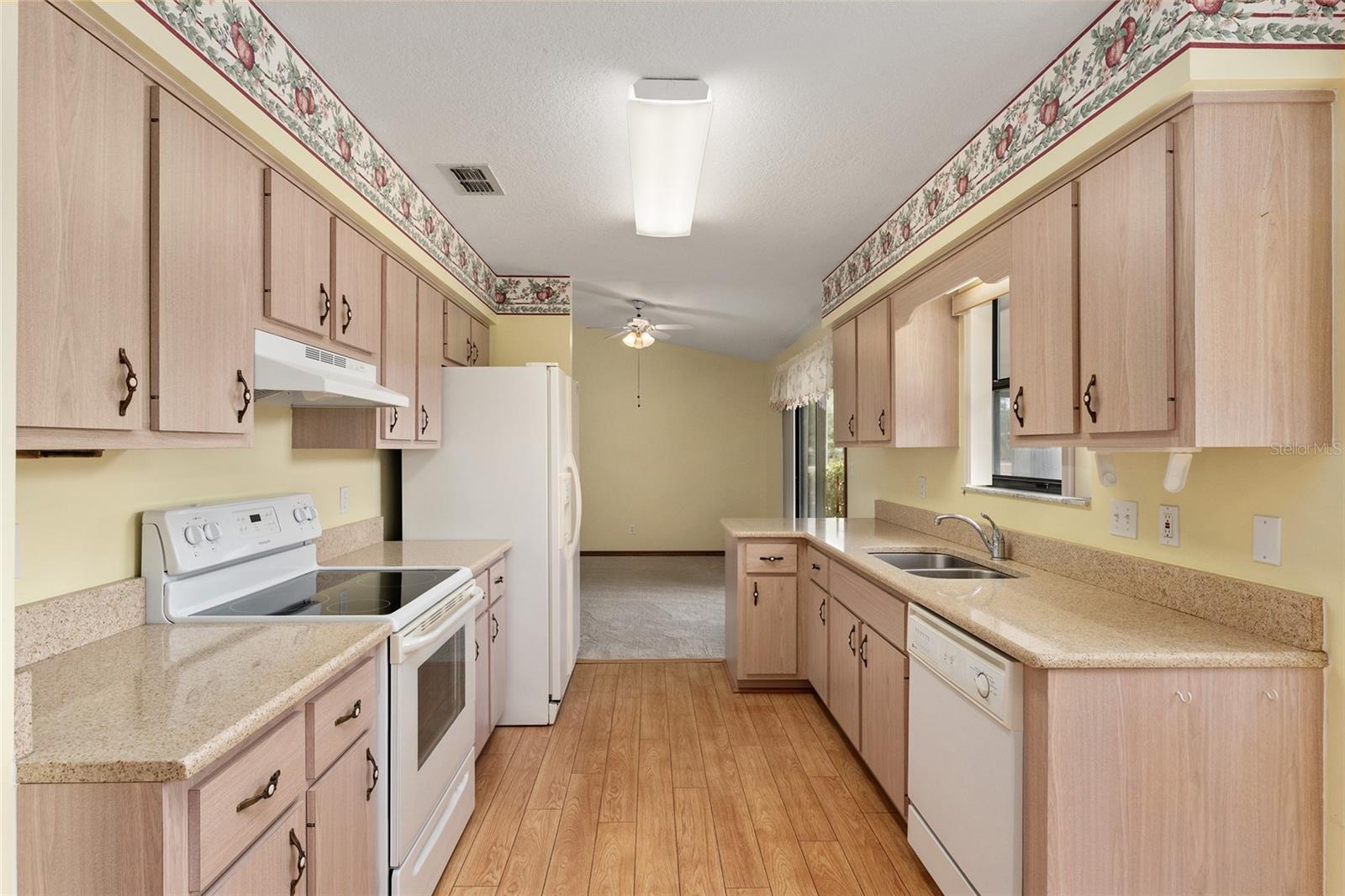 Image 22 of 50 For 14555 98th Avenue
