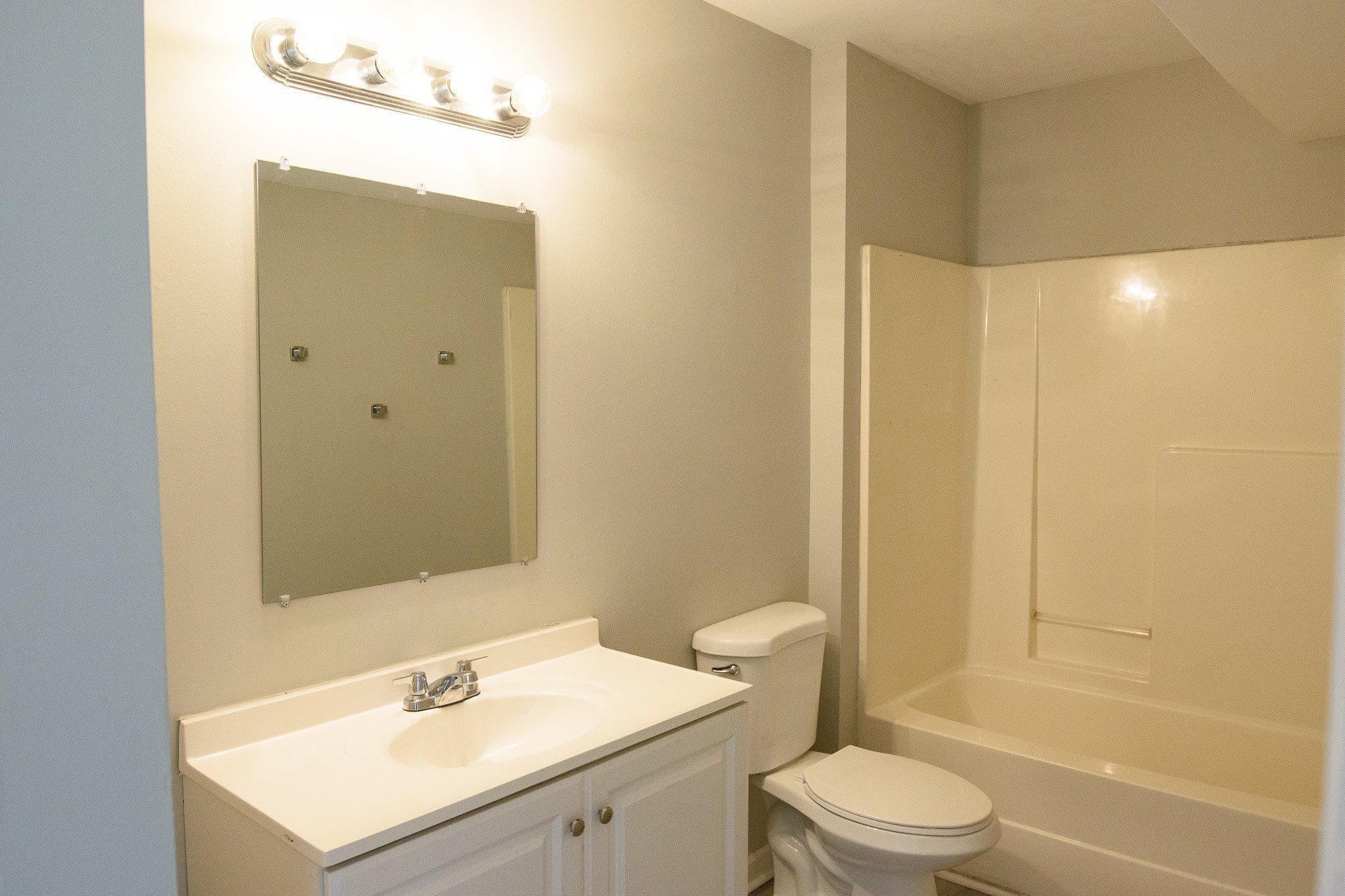 Image 11 of 62 For 9525 200 Court