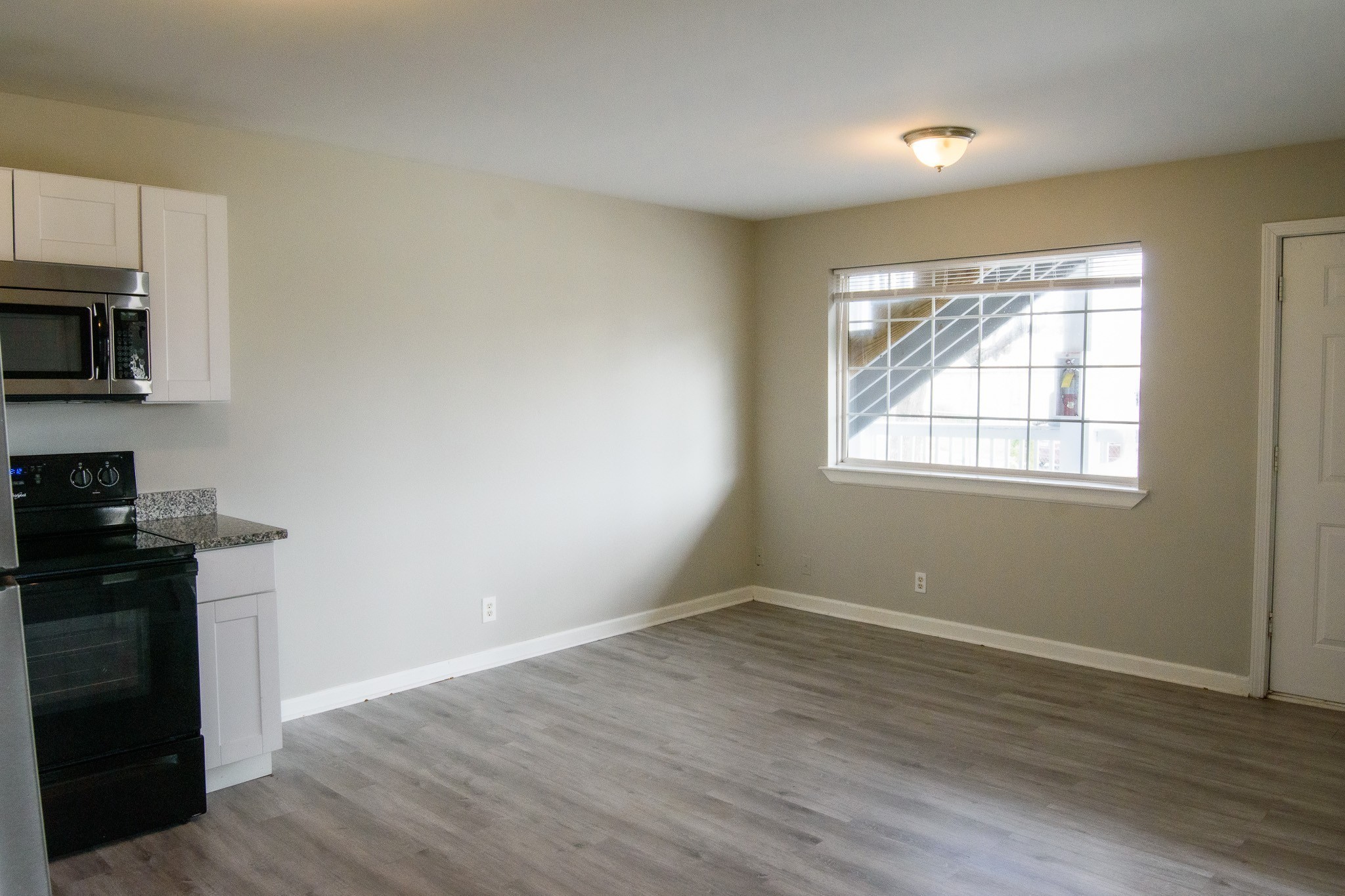 Image 5 of 62 For 9525 200 Court