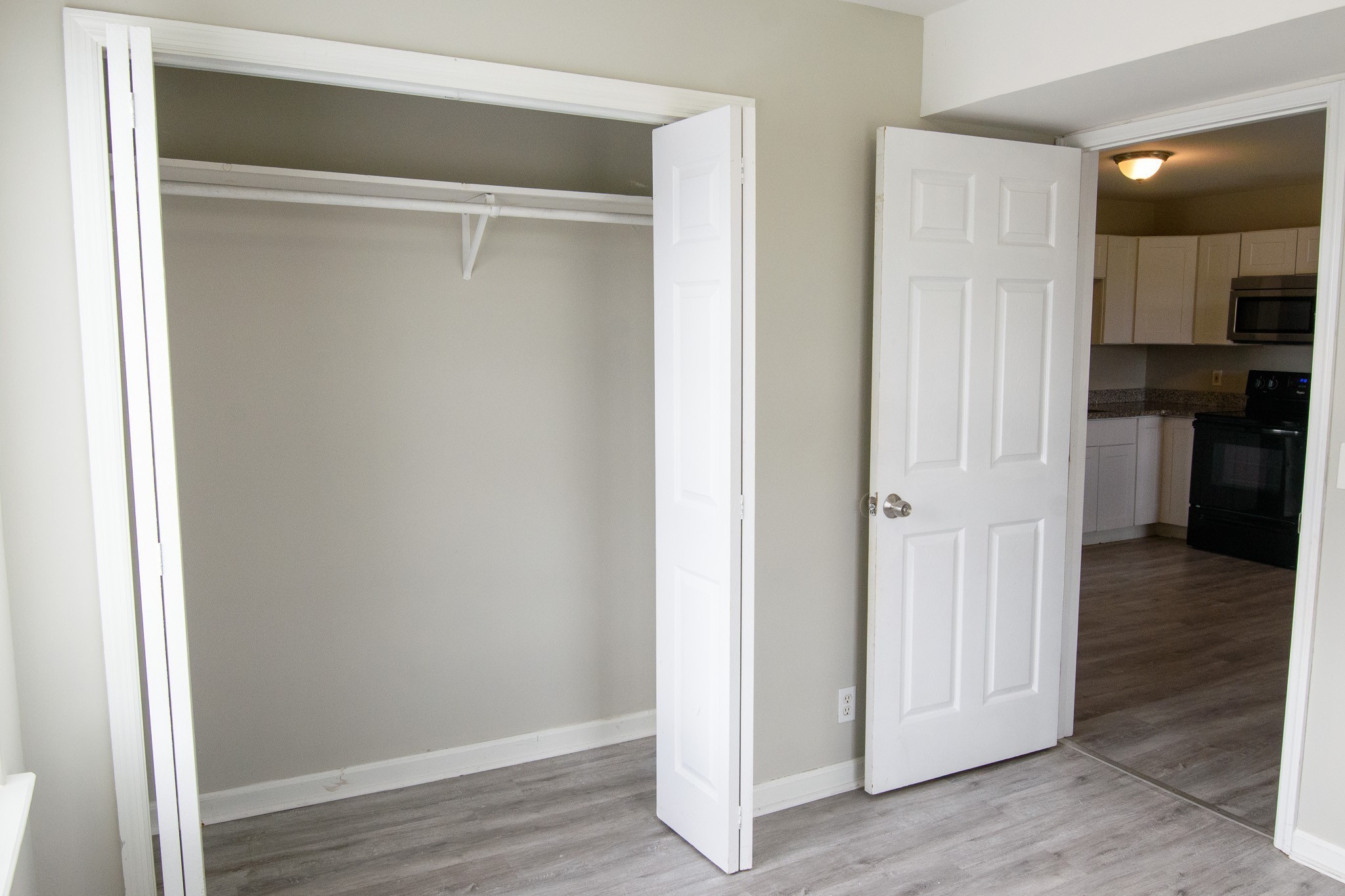 Image 6 of 62 For 9525 200 Court