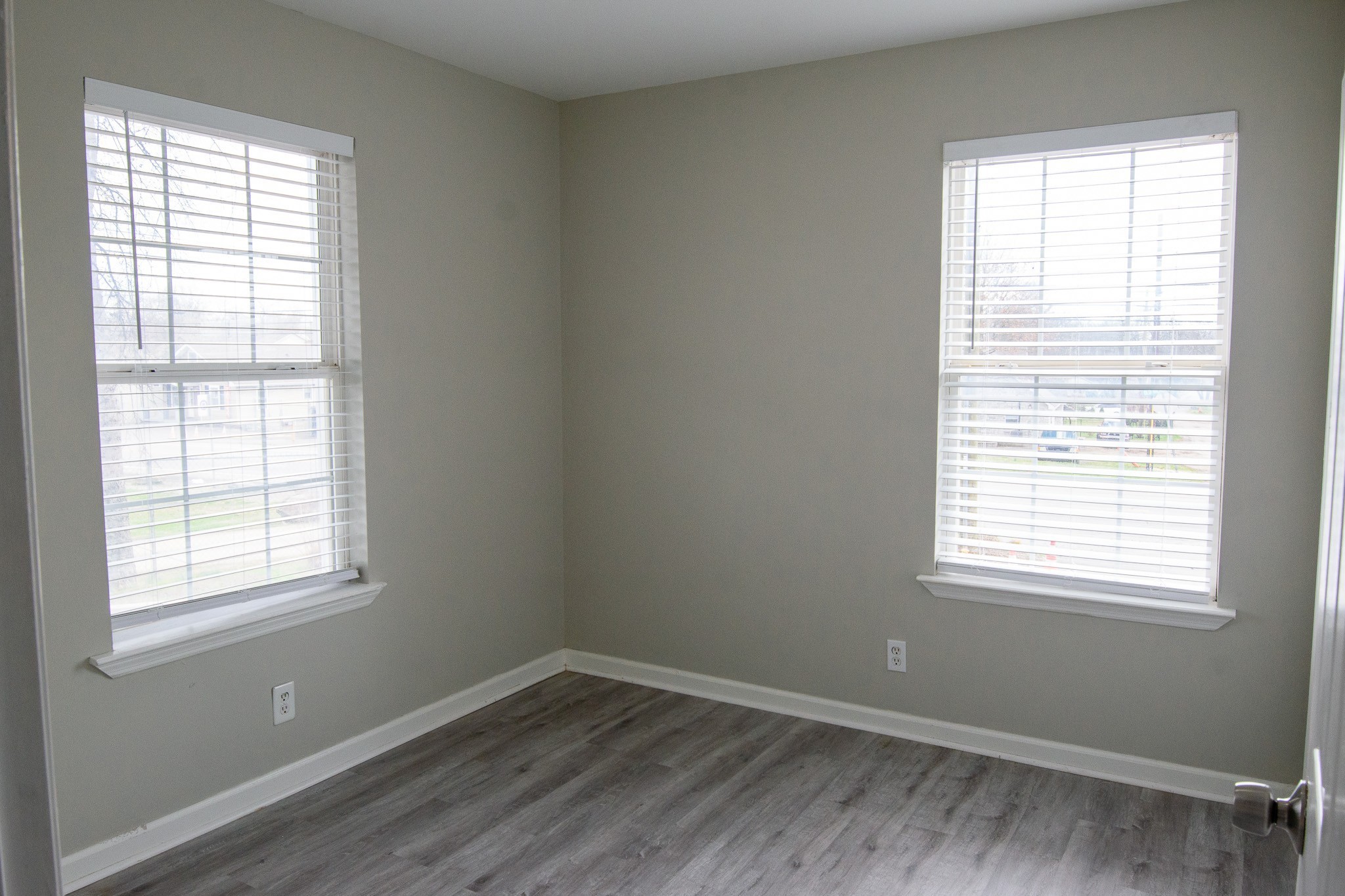 Image 8 of 62 For 9525 200 Court