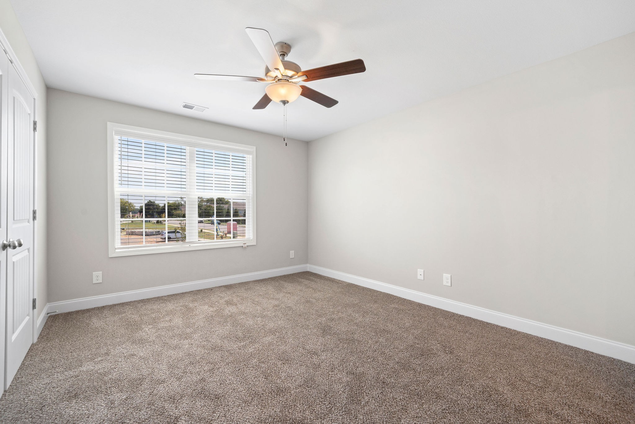Image 11 of 37 For 2717 Buck Court