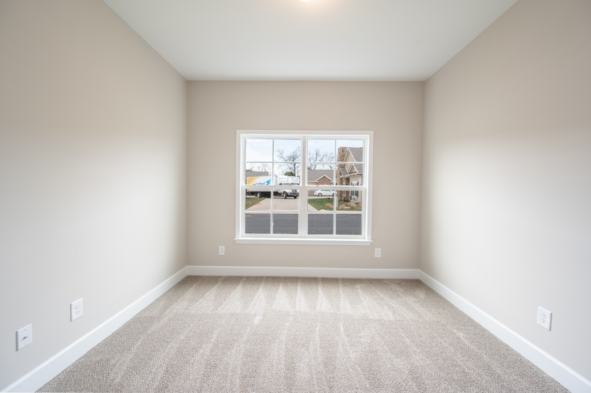 Image 21 of 33 For 3250 46th Avenue
