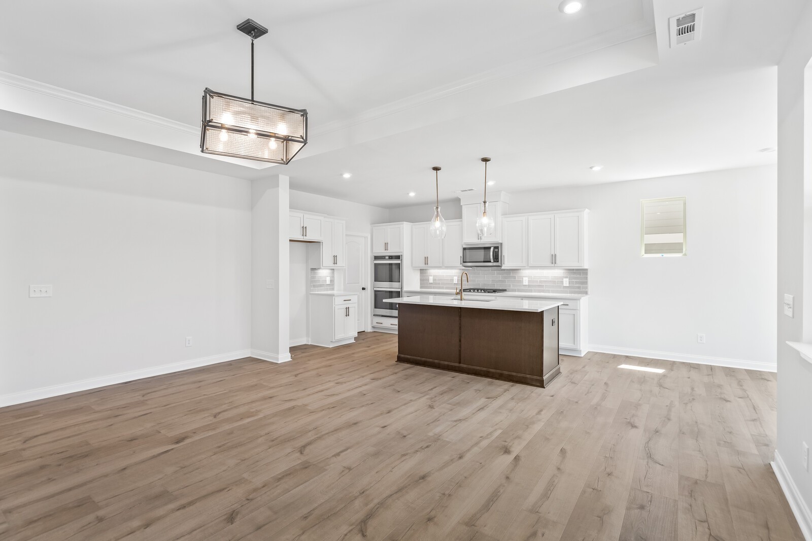 Image 15 of 64 For 23737 Mallard Avenue