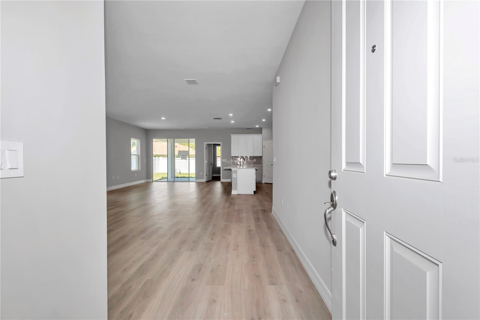 Image 13 of 40 For 9405 159th Lane