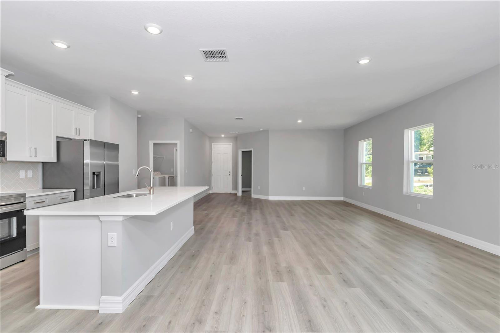 Image 14 of 40 For 9405 159th Lane