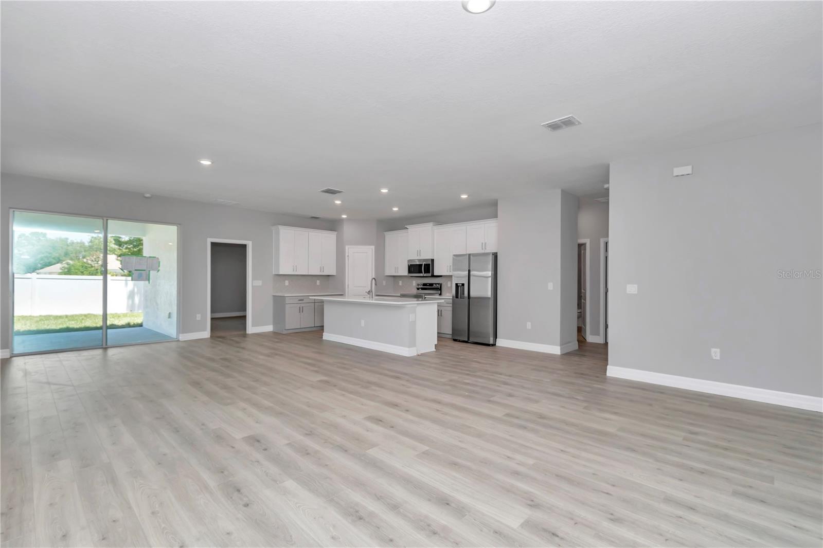 Image 17 of 40 For 9405 159th Lane