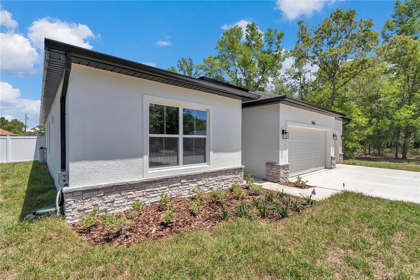 Image 6 of 40 For 9405 159th Lane
