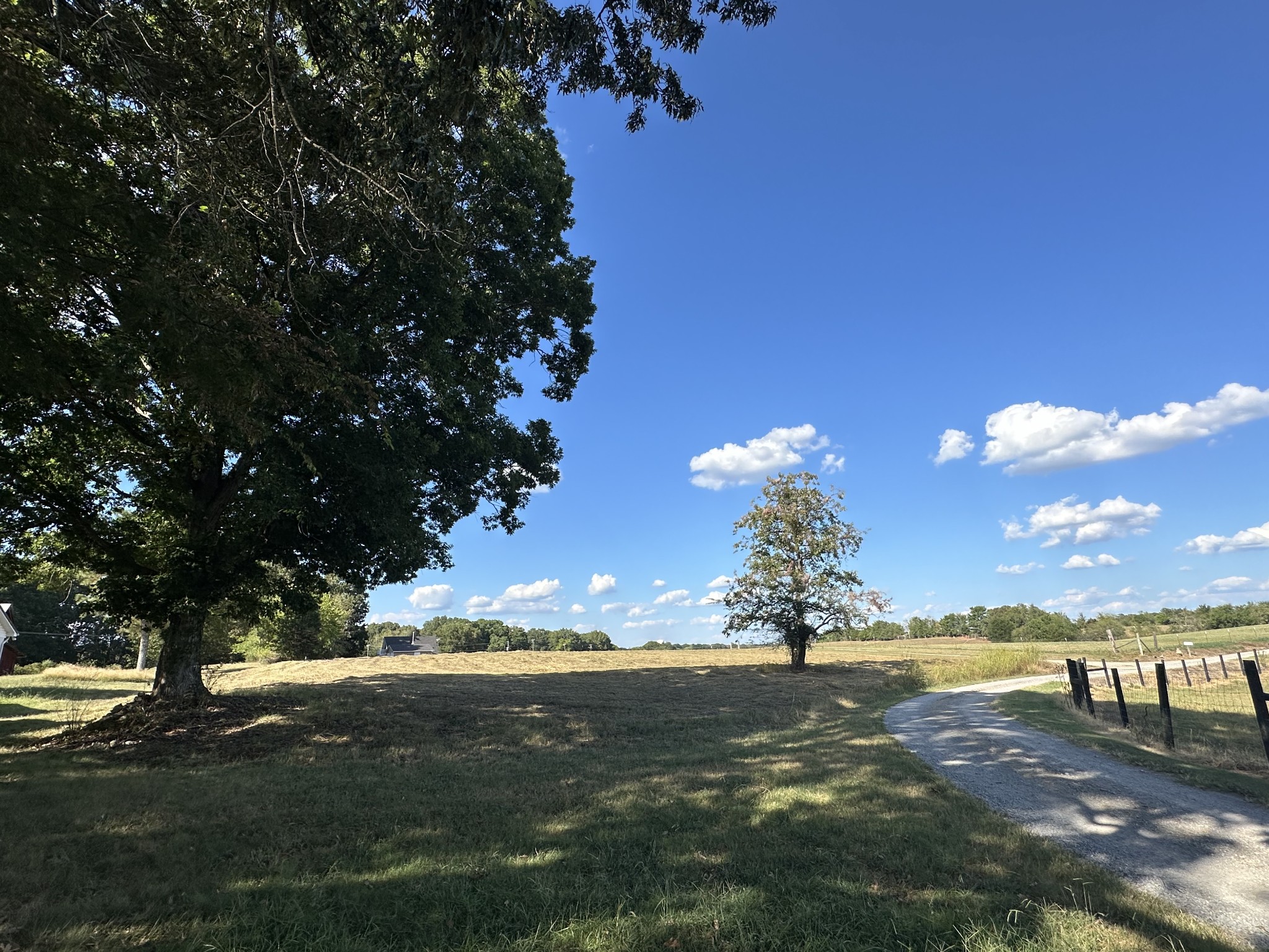 Listing photo id 1 for 5221 Joliet Lane
