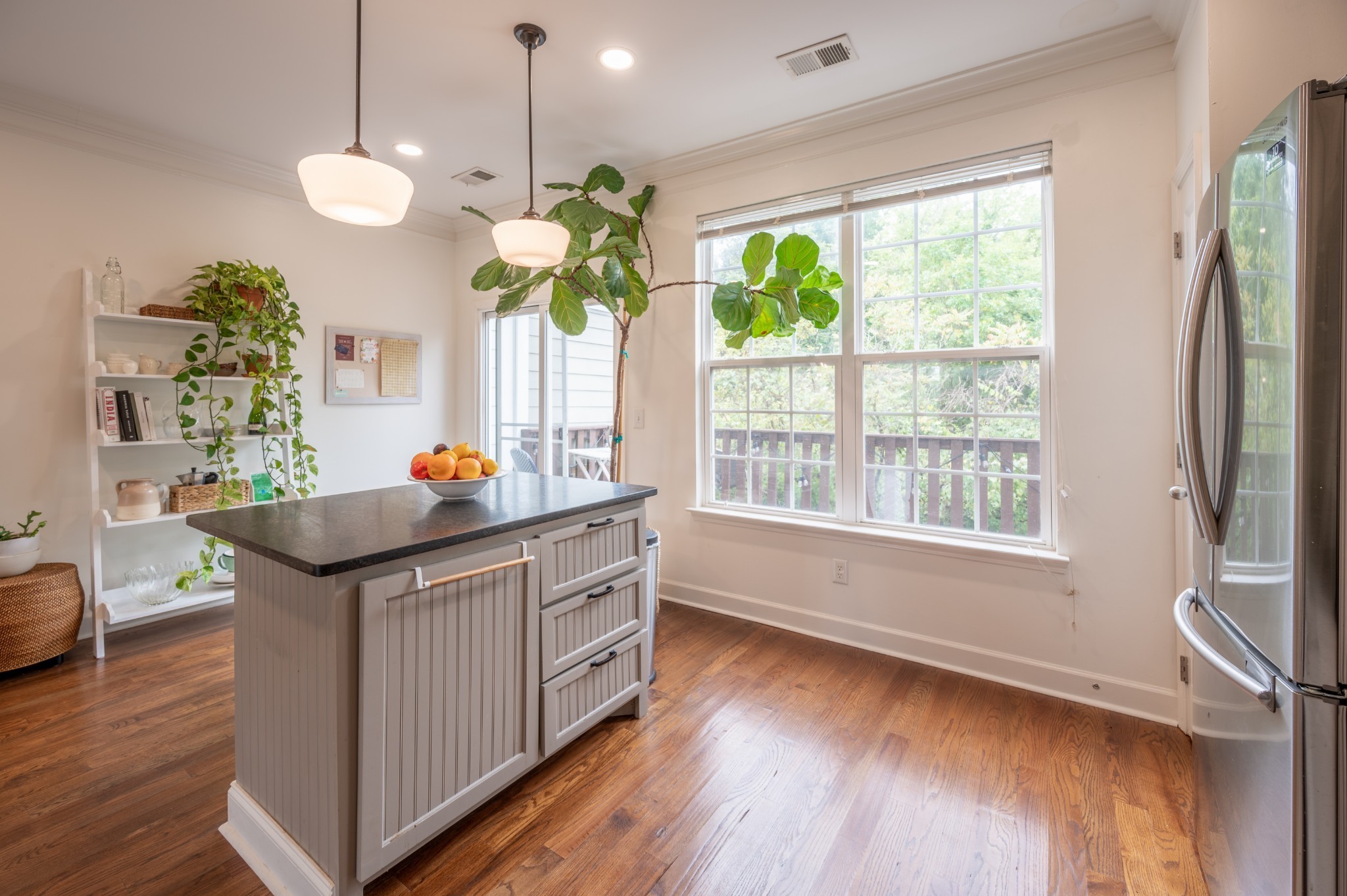 Image 11 of 50 For 2206 3rd Avenue