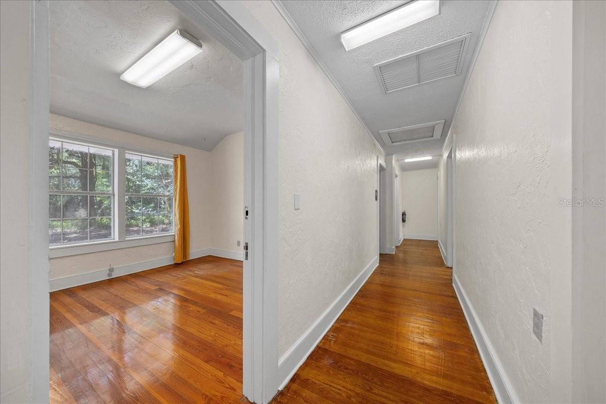 Image 30 of 50 For 2206 3rd Avenue