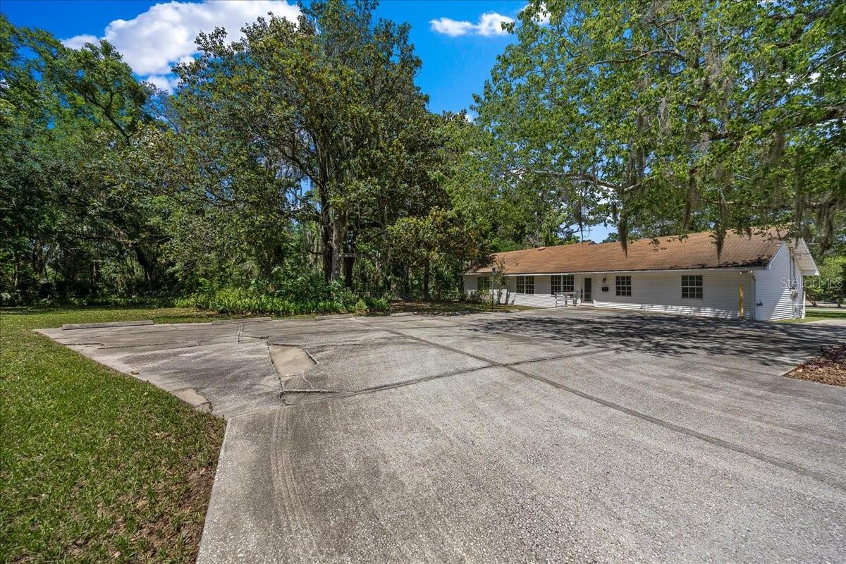 Image 32 of 50 For 2206 3rd Avenue