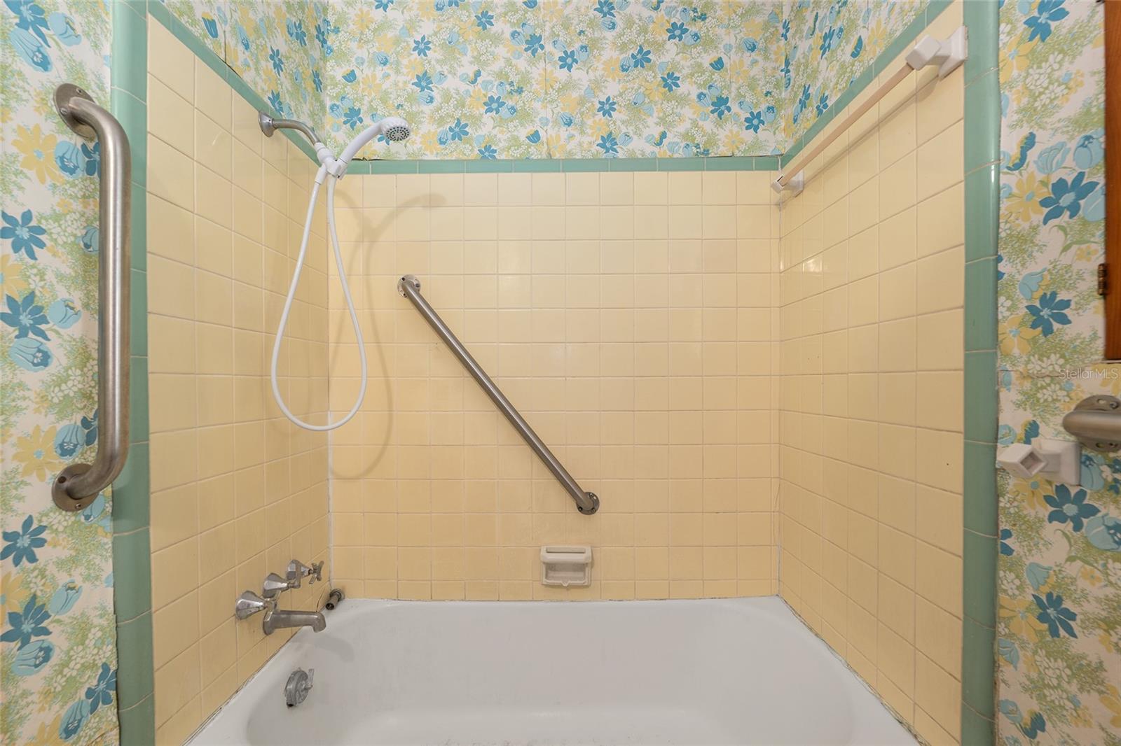 Image 19 of 32 For 608 31st Terrace