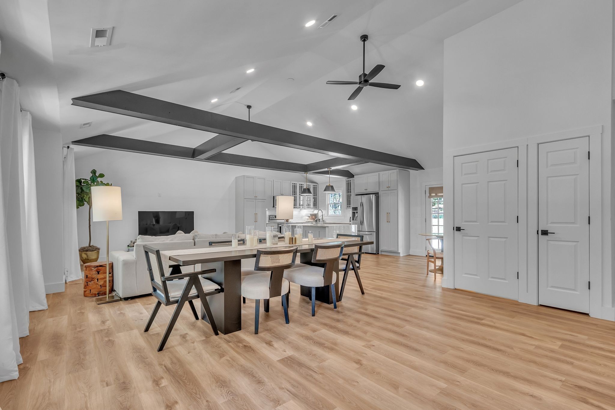 Image 12 of 13 For 6035 Sw 54th Street