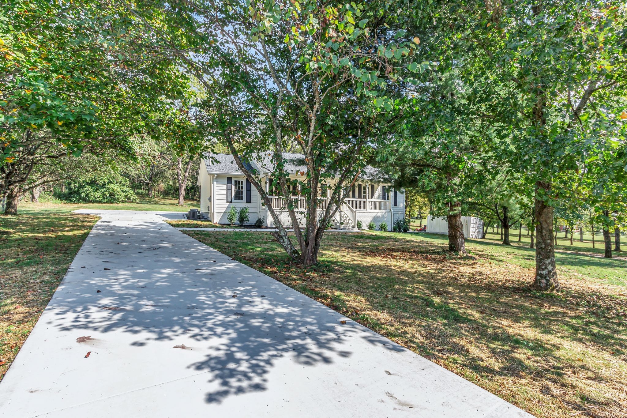 Image 4 of 13 For 6035 Sw 54th Street