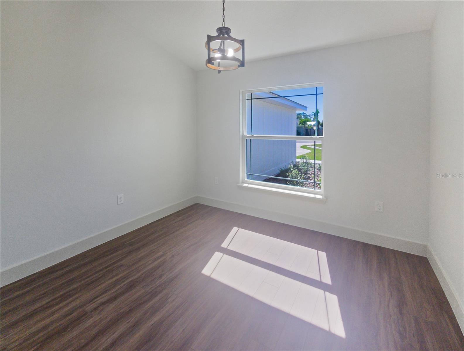 Image 54 of 83 For 10409 45 Avenue