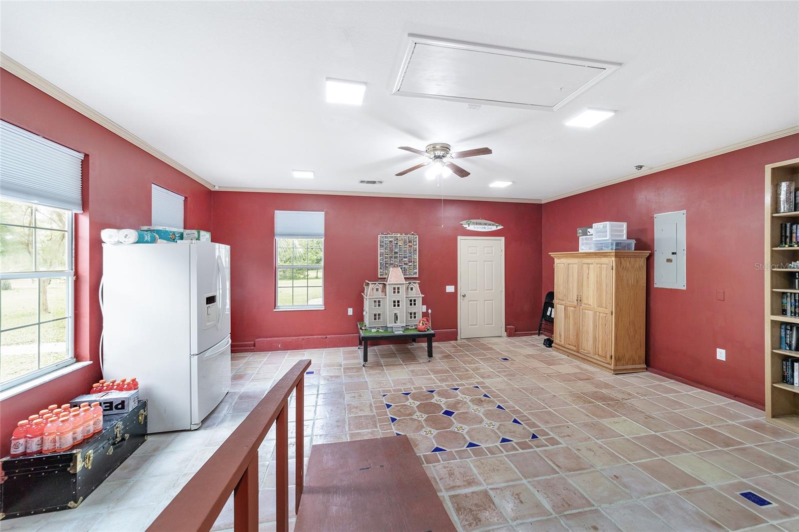 Image 11 of 27 For 20921 36th Street