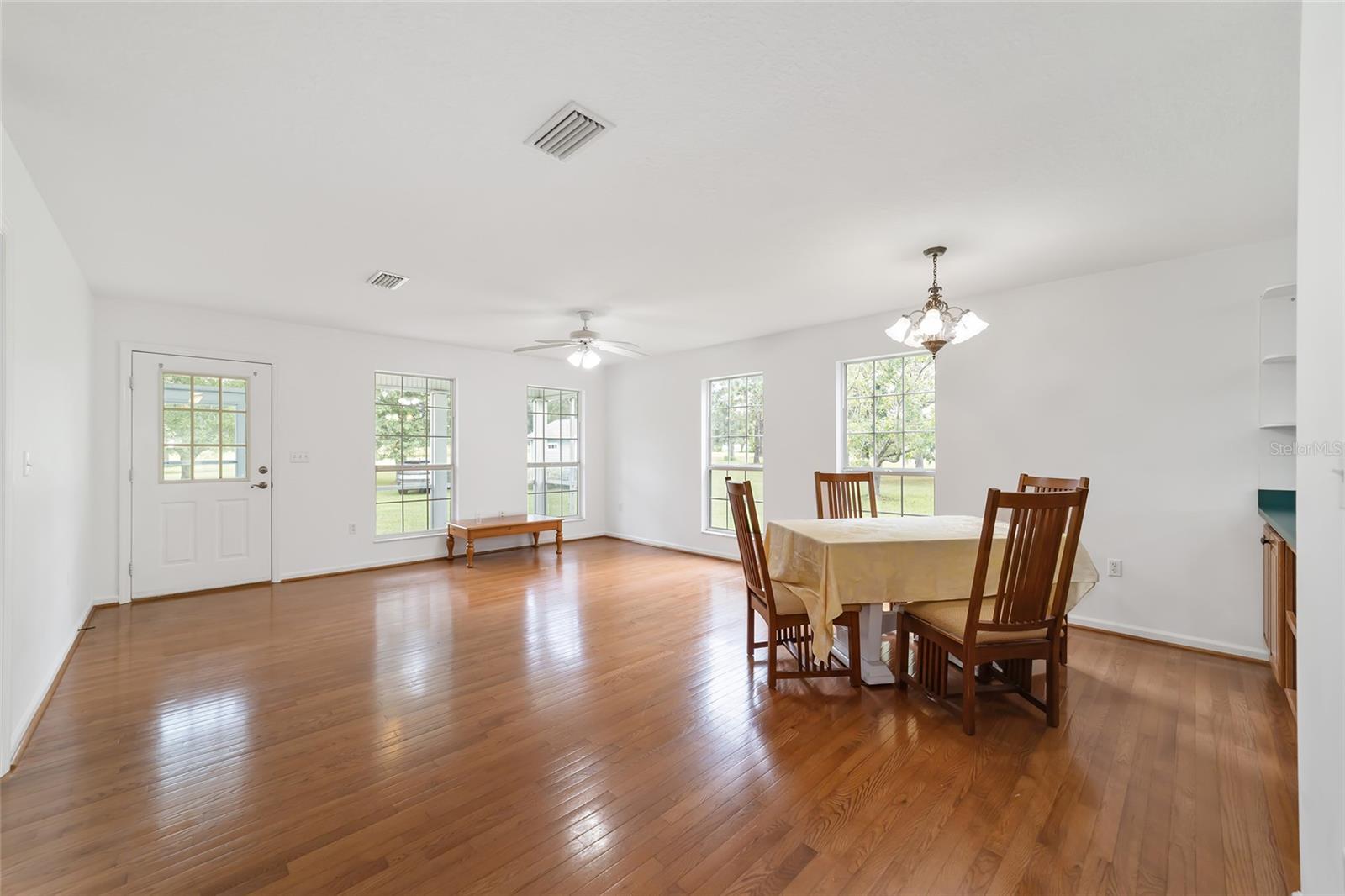 Image 23 of 27 For 20921 36th Street