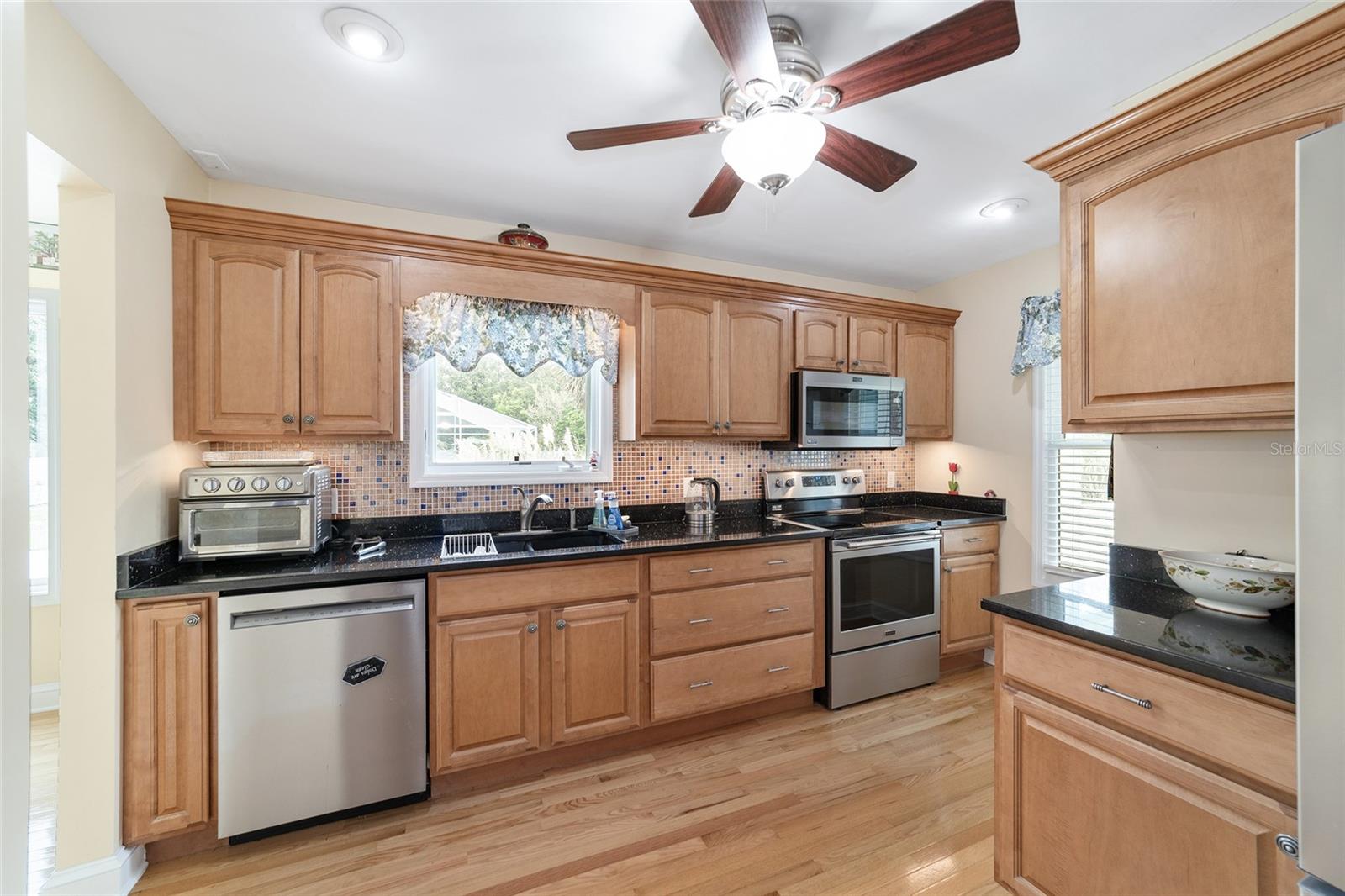 Image 6 of 27 For 20921 36th Street
