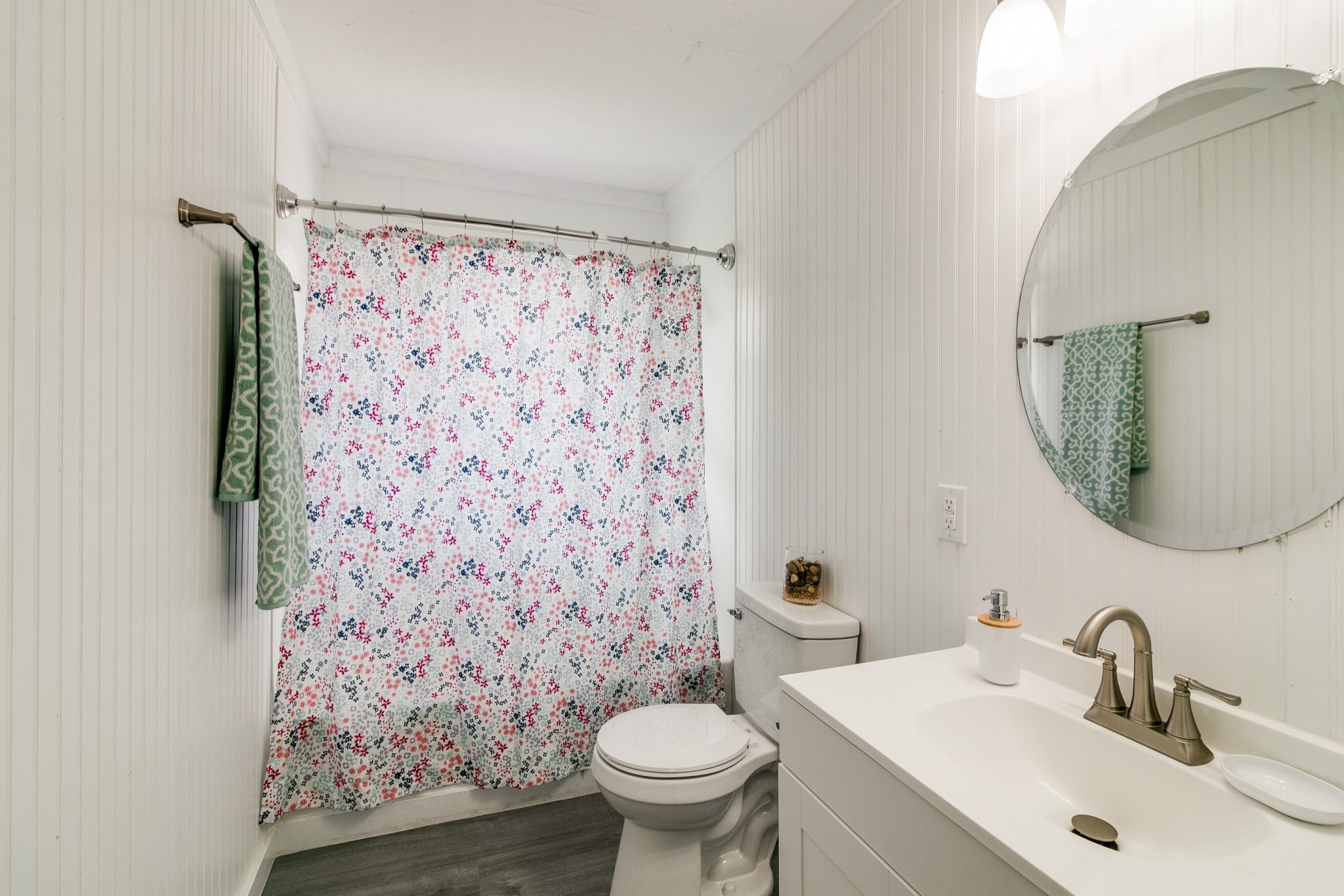 Listing photo id 9 for 5188 Elwood Road