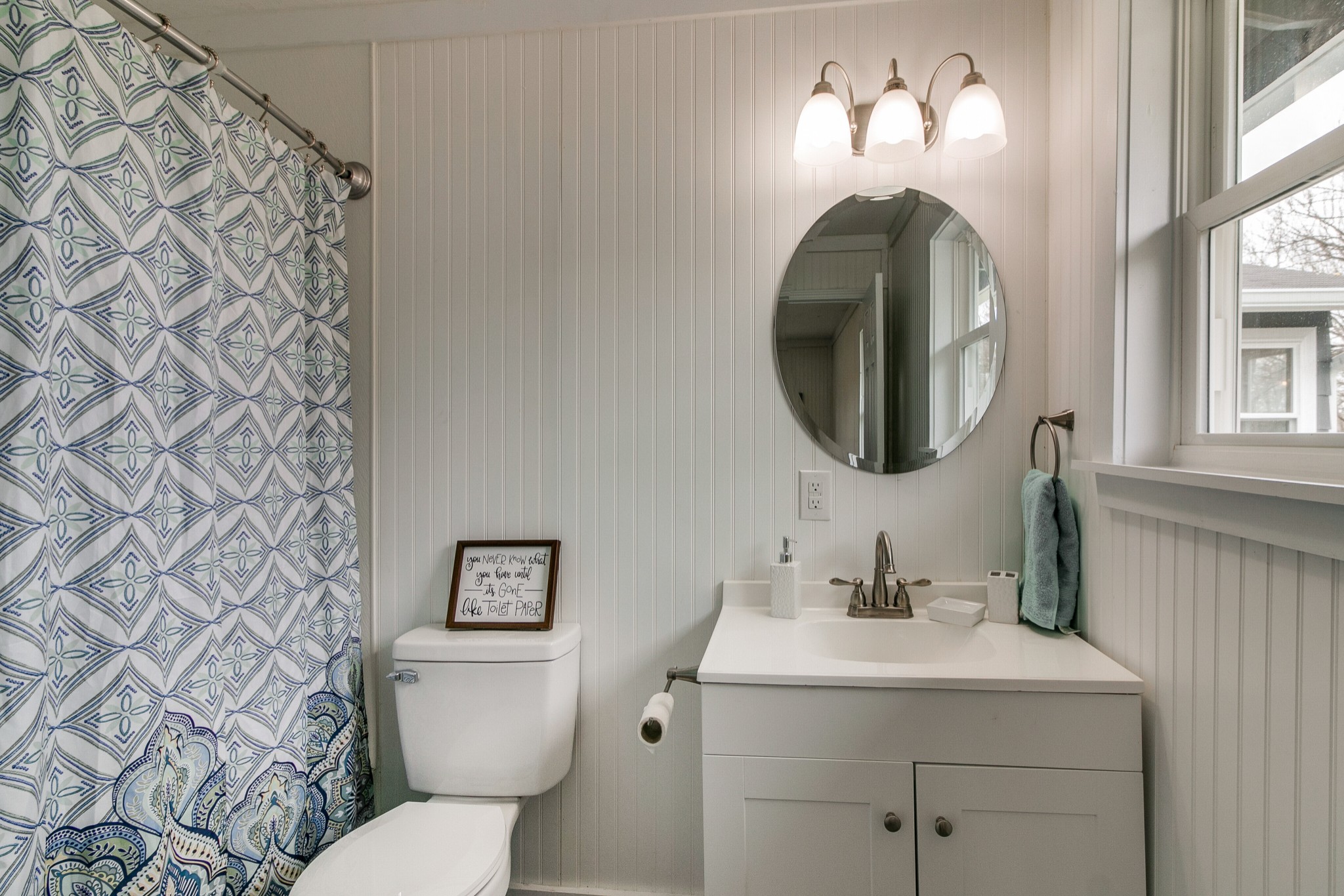 Listing photo id 15 for 5188 Elwood Road