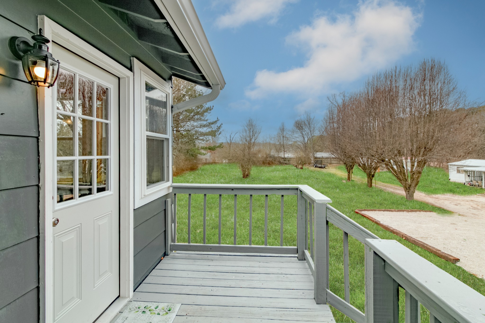 Listing photo id 18 for 5188 Elwood Road
